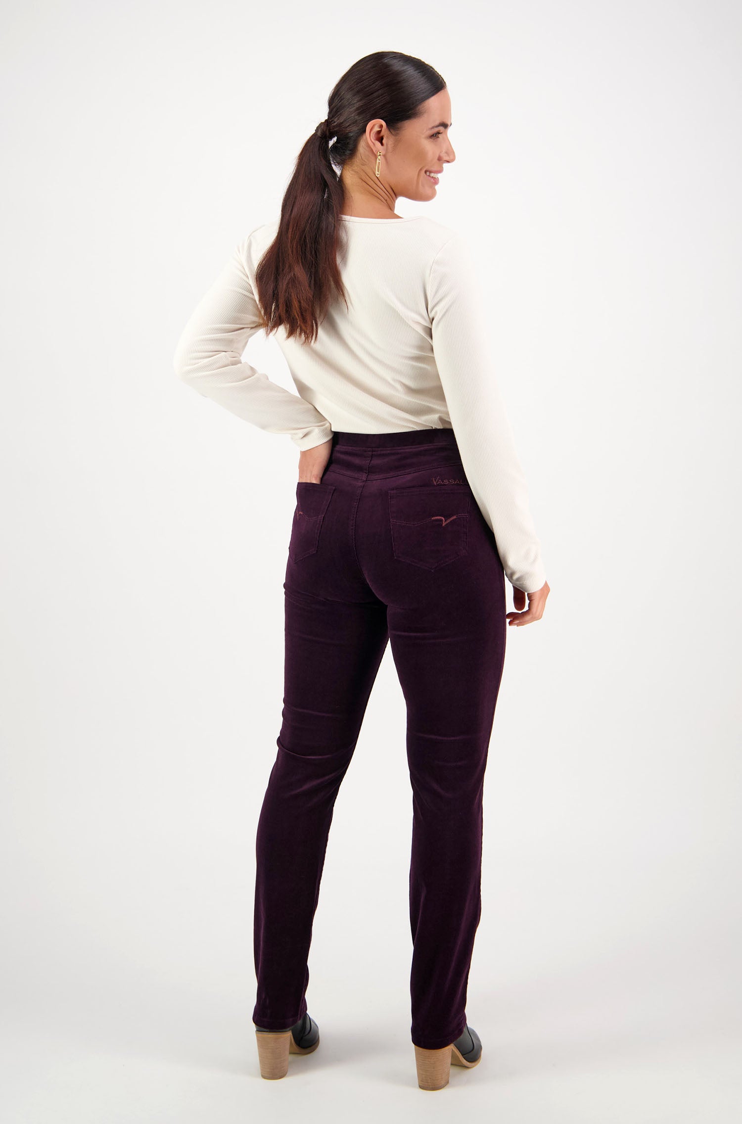 VASSALLI SLIM LEG FULL LENGTH PINWALE CORD PULL ON MULBERRY
