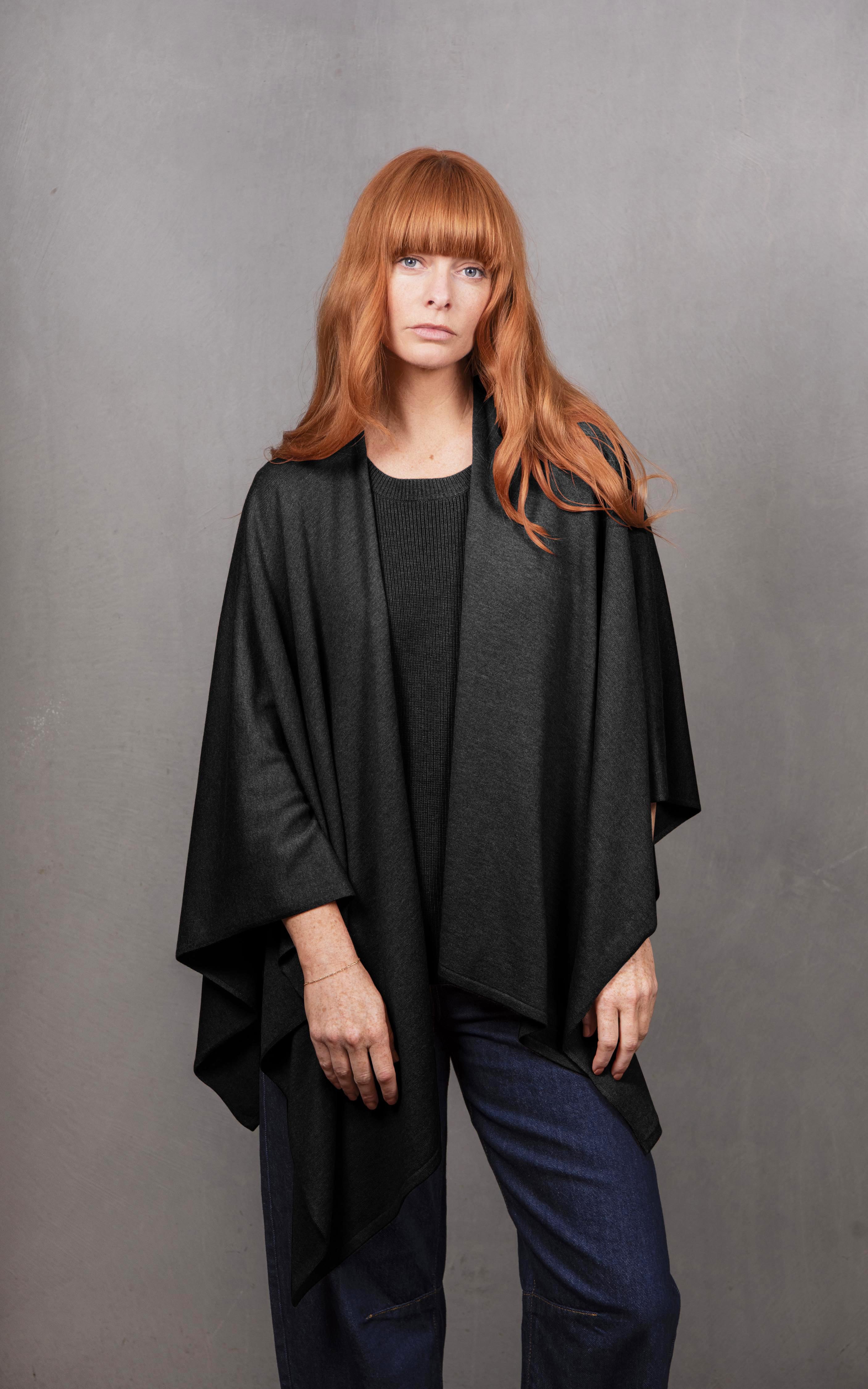 BRIDGE & LORD MERINO CASHMERE WRAP BLACK