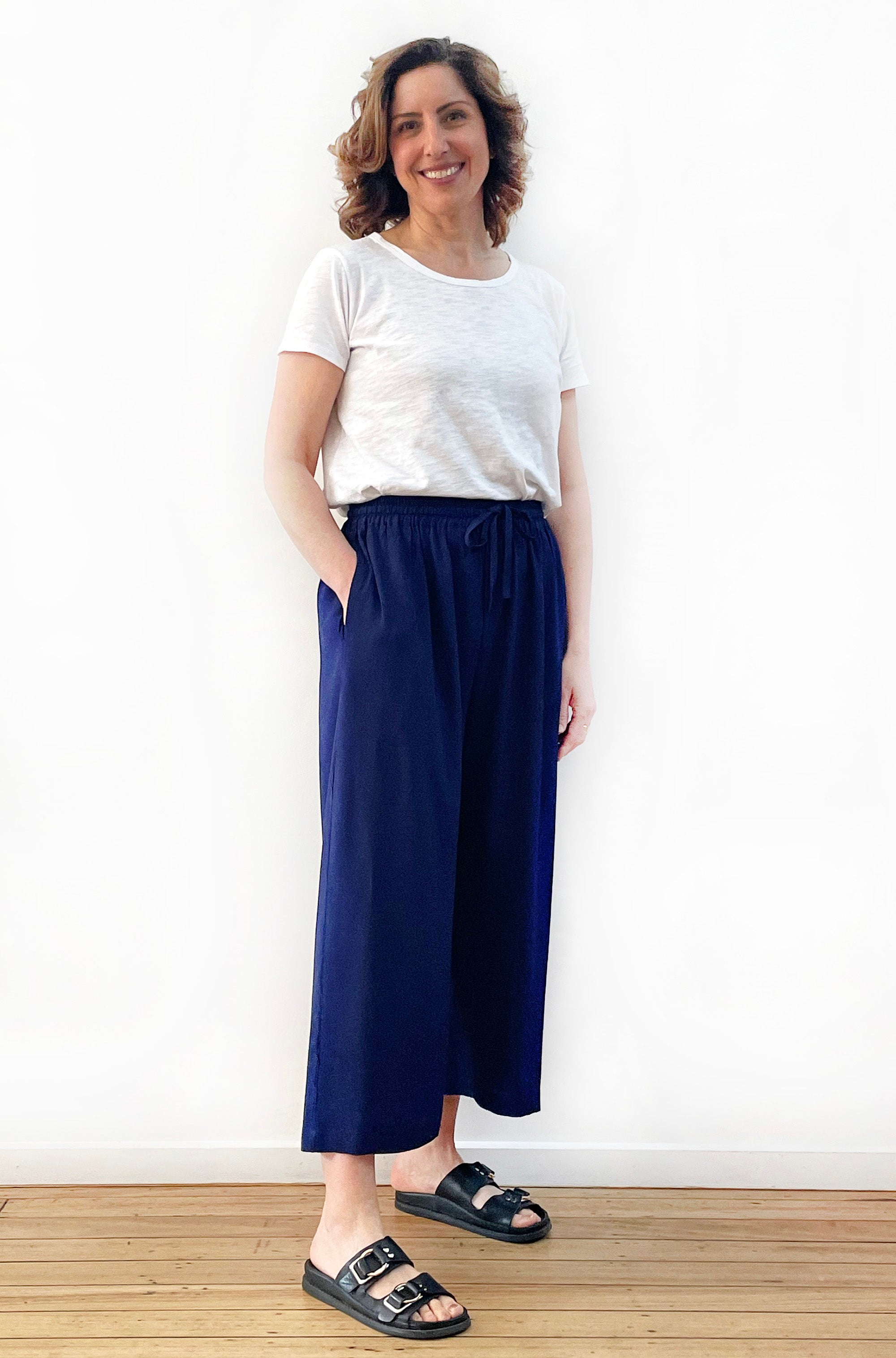 VISCOSE CROPPED WIDE LEG PANT NAVY