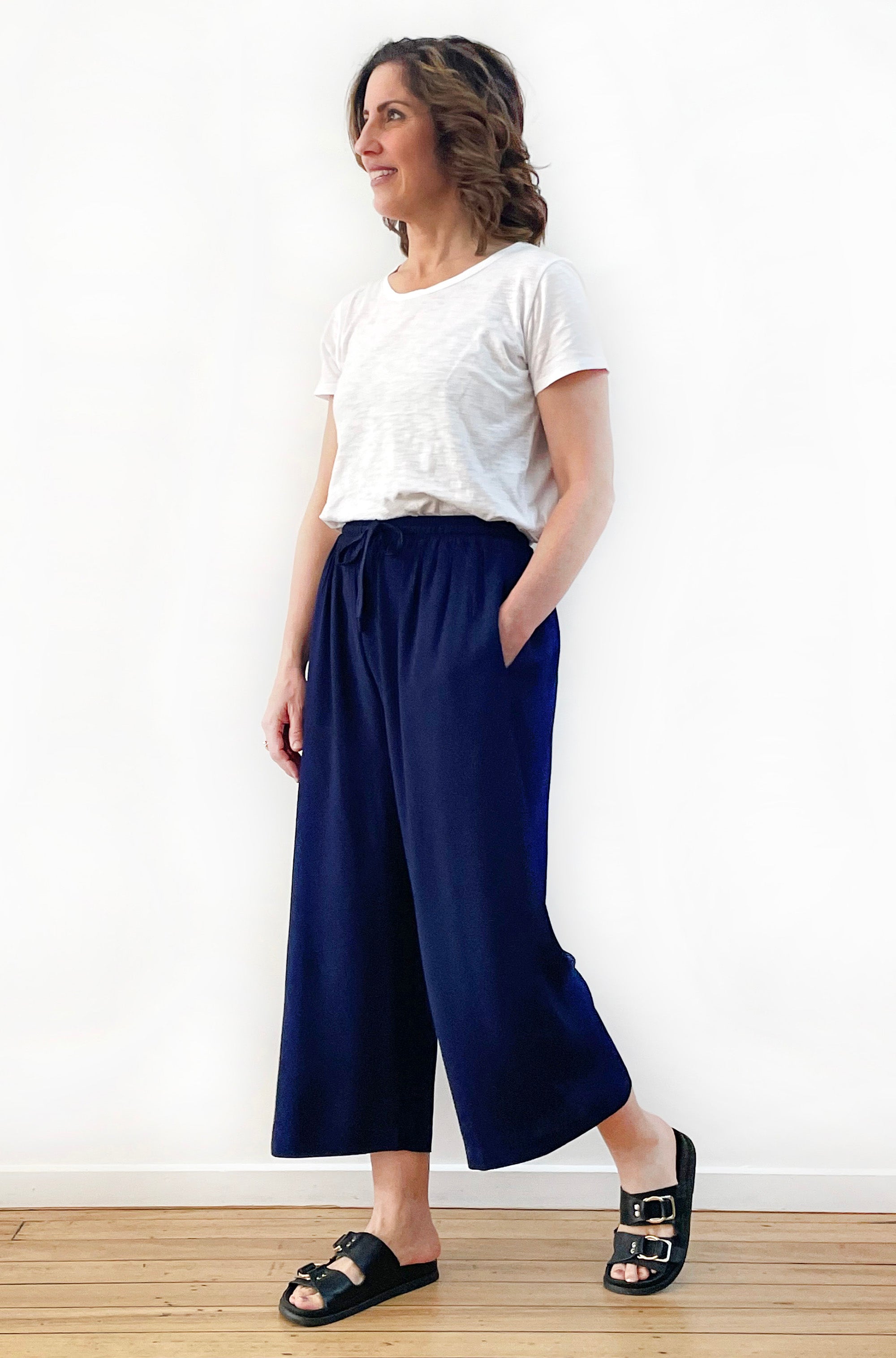 VISCOSE CROPPED WIDE LEG PANT NAVY