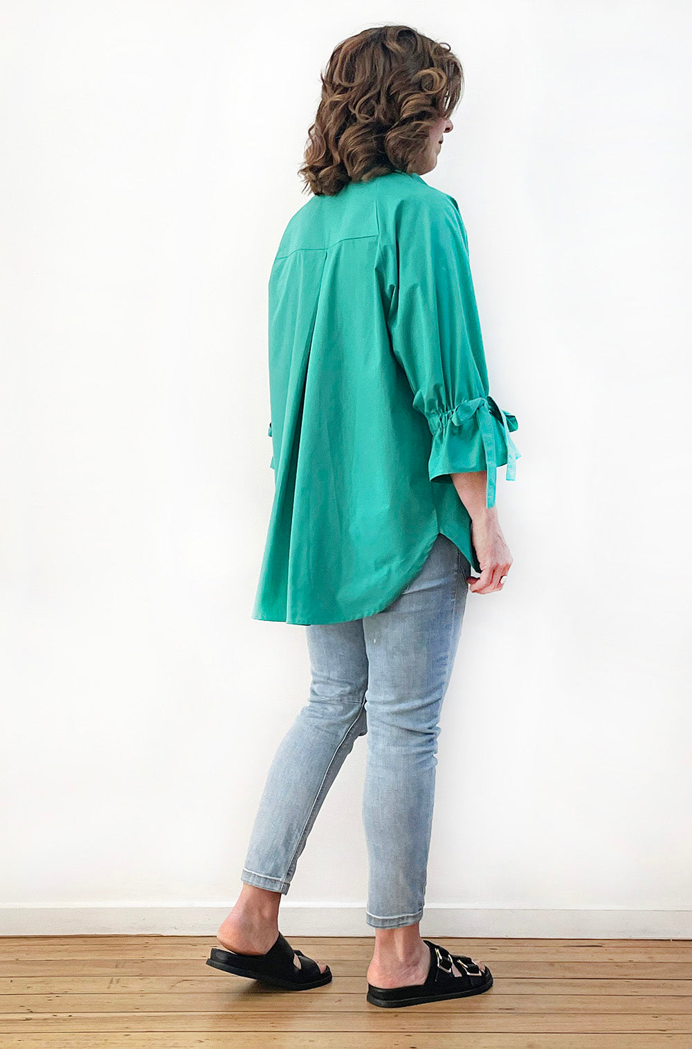 COTTON TIE SLEEVE RAGLAN SHIRT JADE GREEN