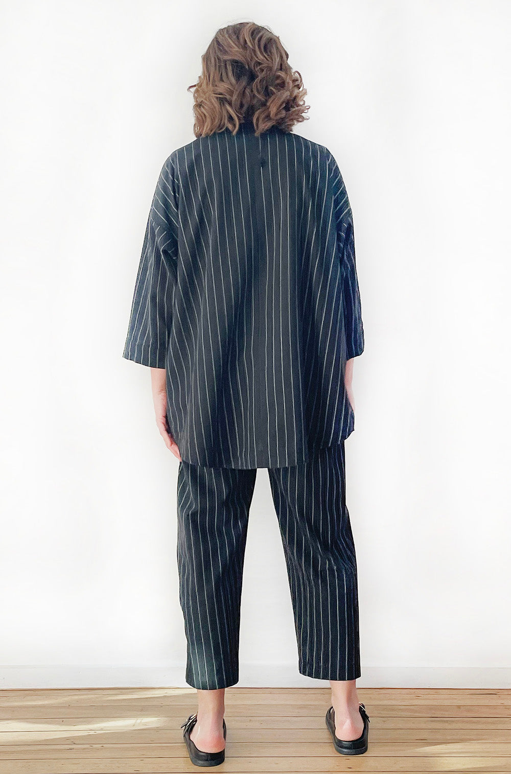 COTTON EASY JACKET BLACK PINSTRIPE