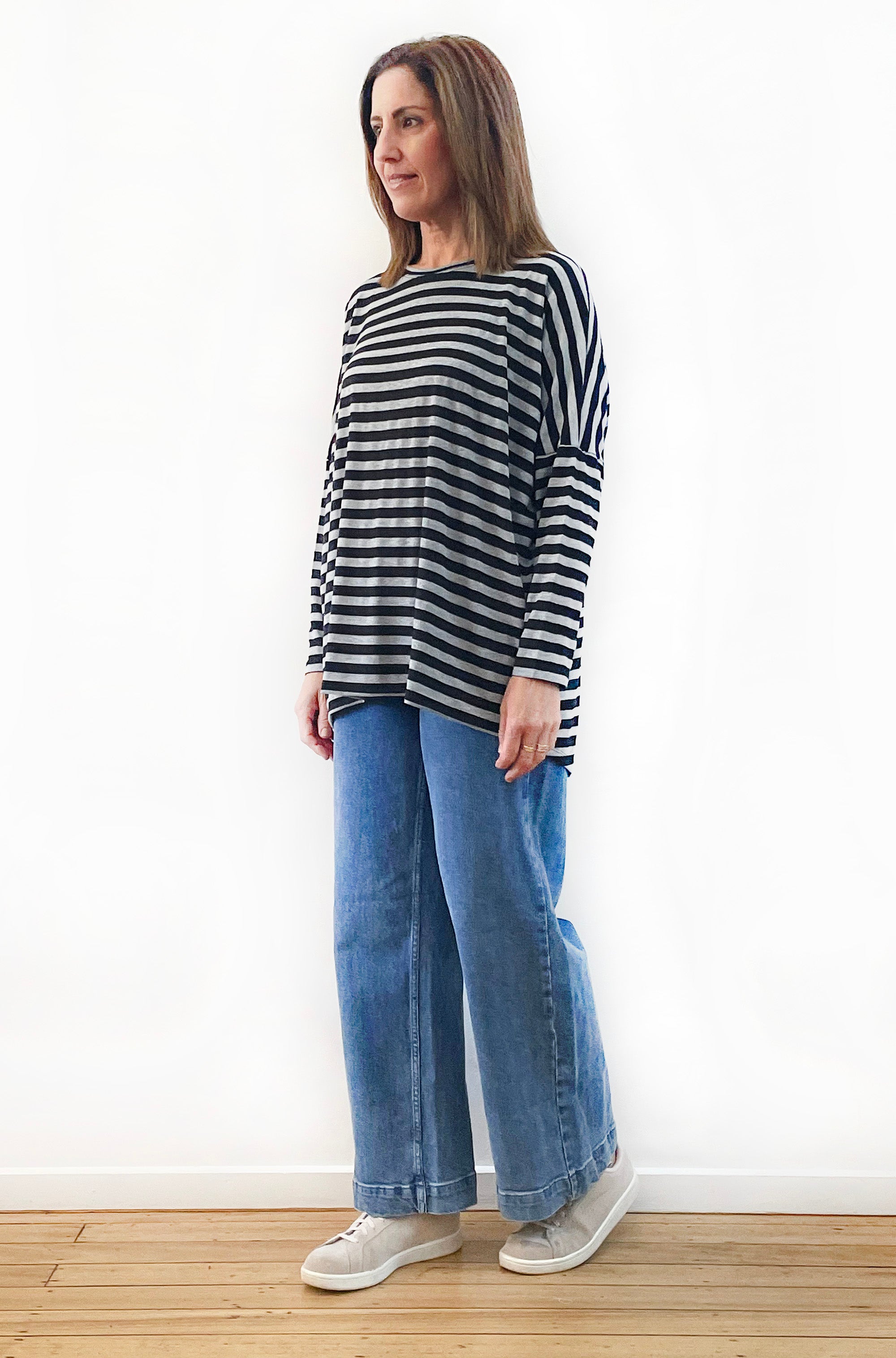 LONG SLEEVE CURVED HEM BOX TEE STRIPE