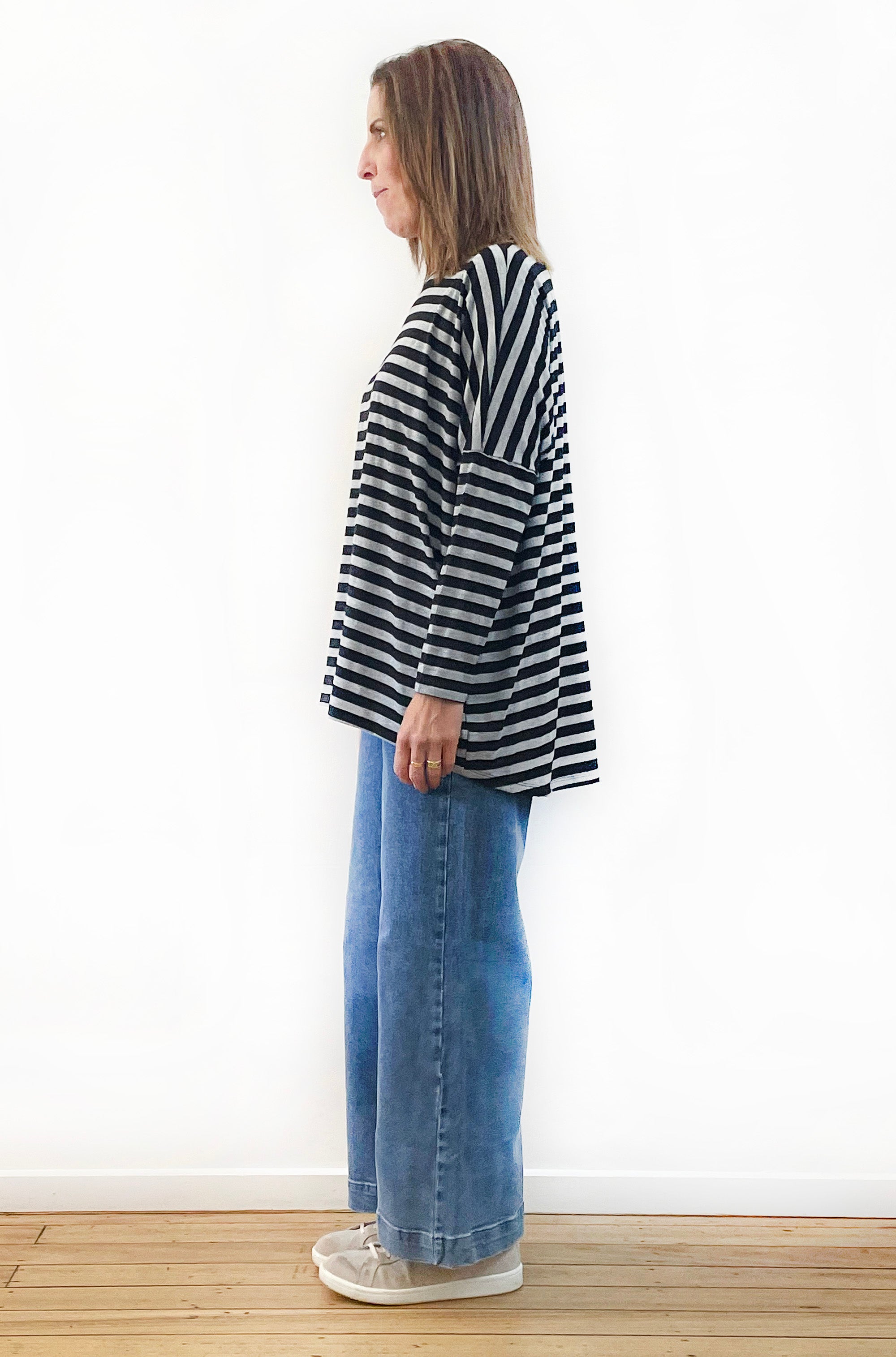 LONG SLEEVE CURVED HEM BOX TEE STRIPE