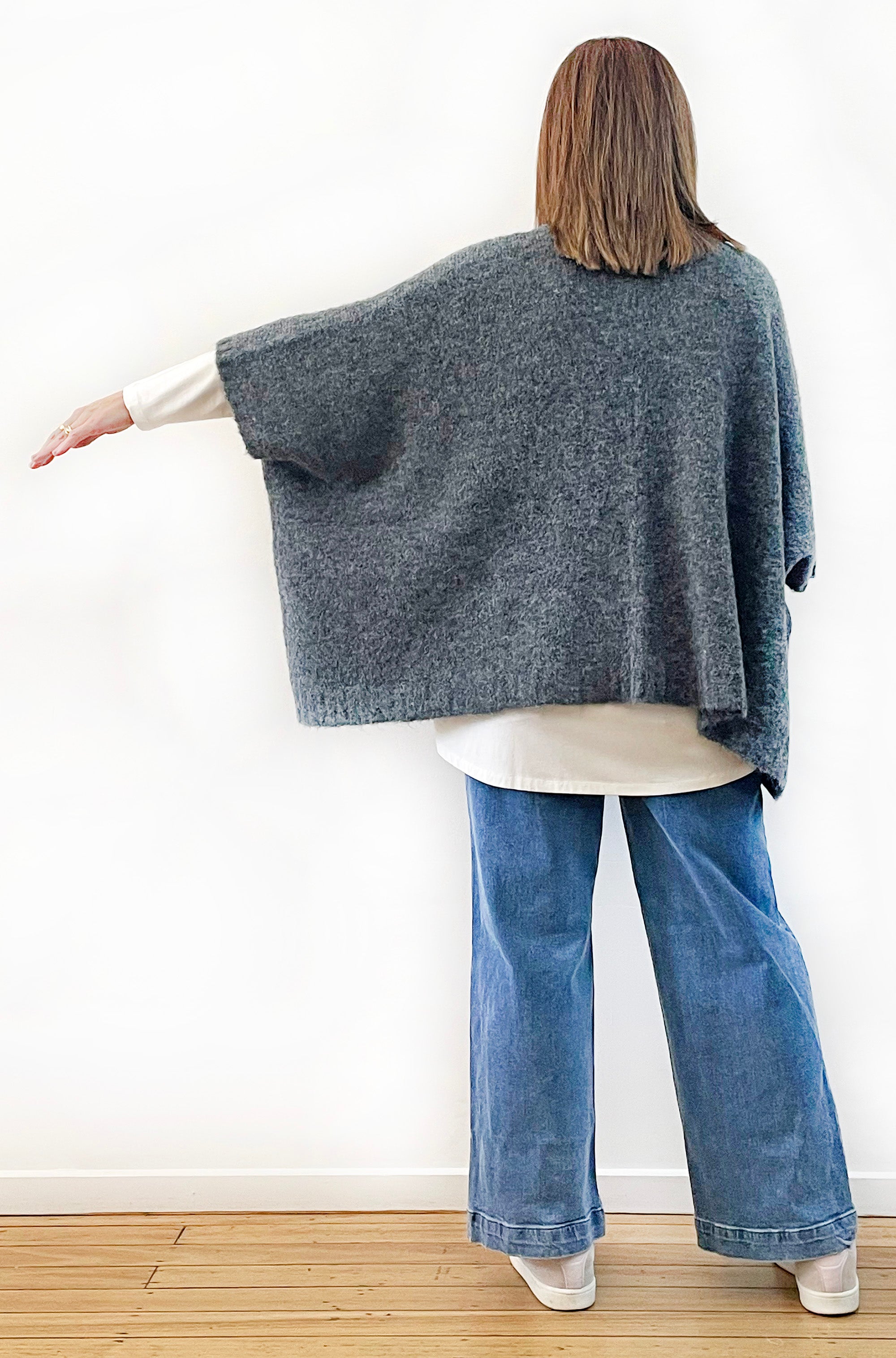 ALPACA WOOL BLEND SLEEVELESS OVERSIZED CARDI GREY