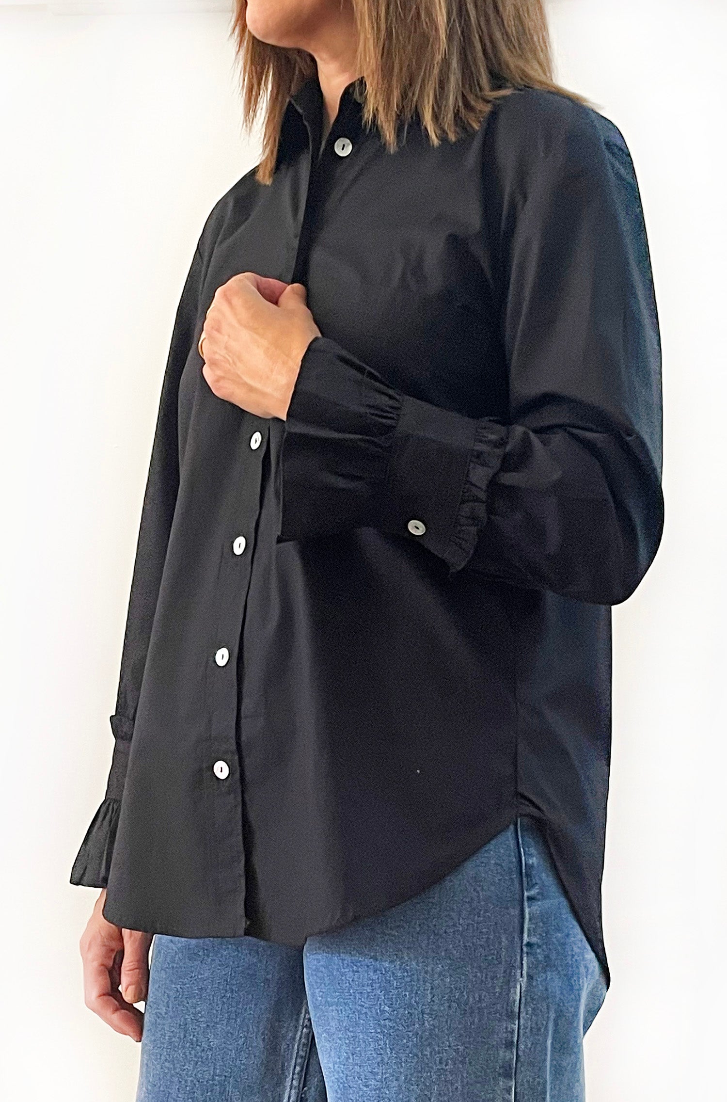 COTTON SLIM CUT CLASSIC FRILL CUFF SHIRT BLACK