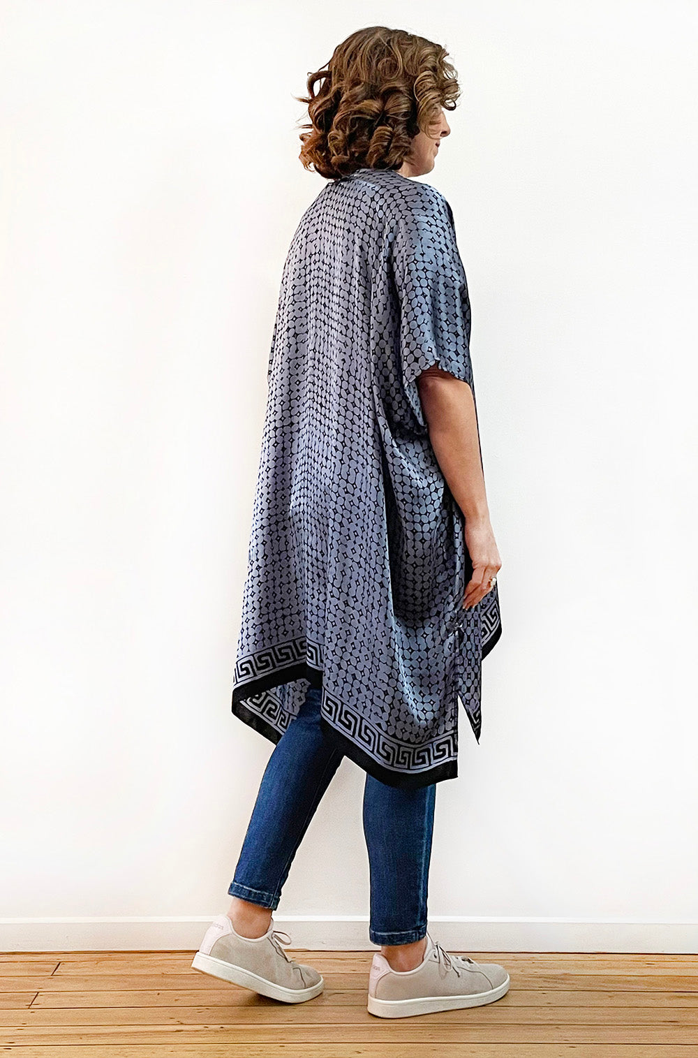 SILK KIMONO IN SLATE BLUE TILE PRINT