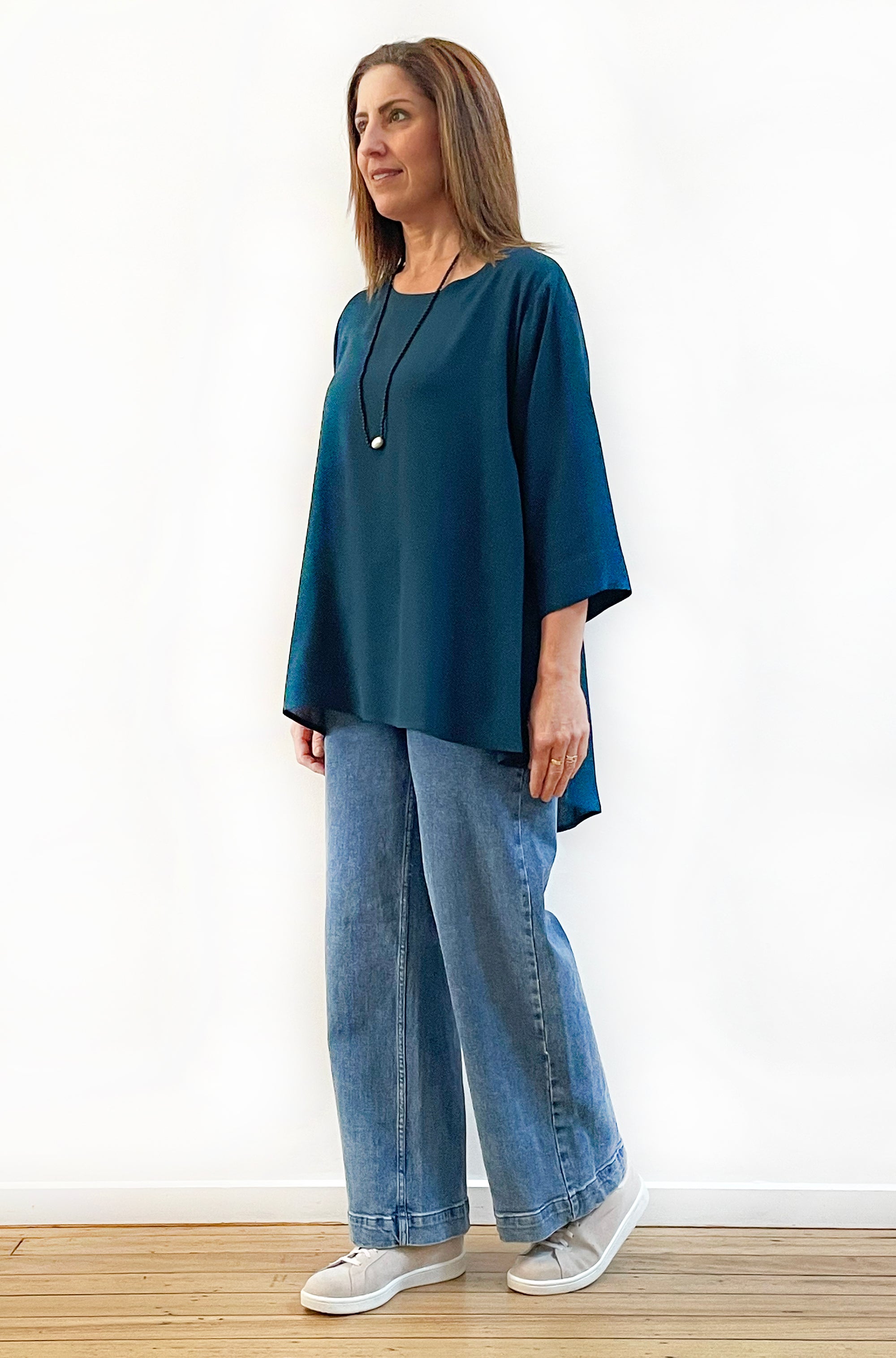 VISCOSE 3/4 SLEEVE HI LO TOP DEEP GREEN