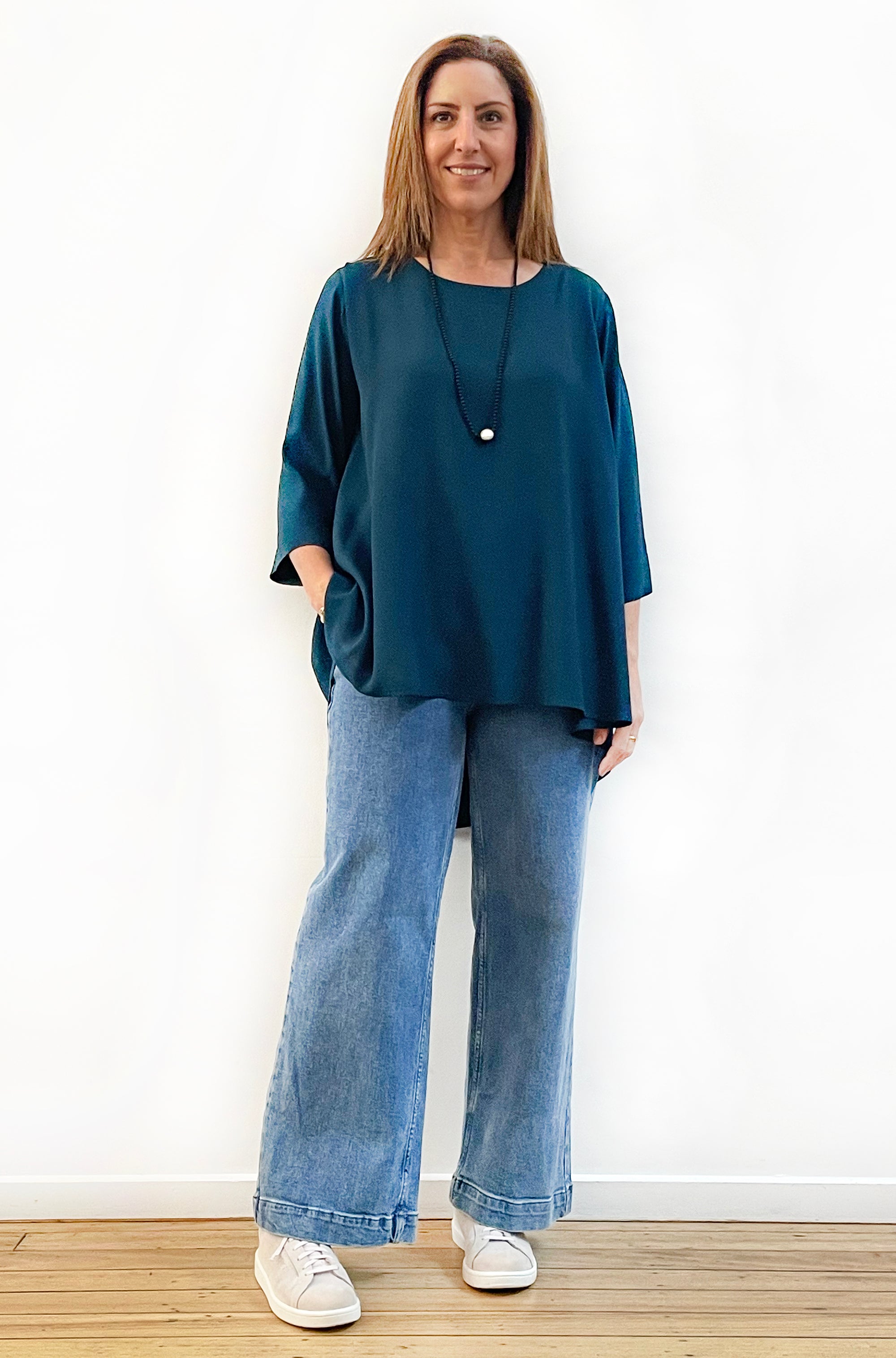 VISCOSE 3/4 SLEEVE HI LO TOP DEEP GREEN