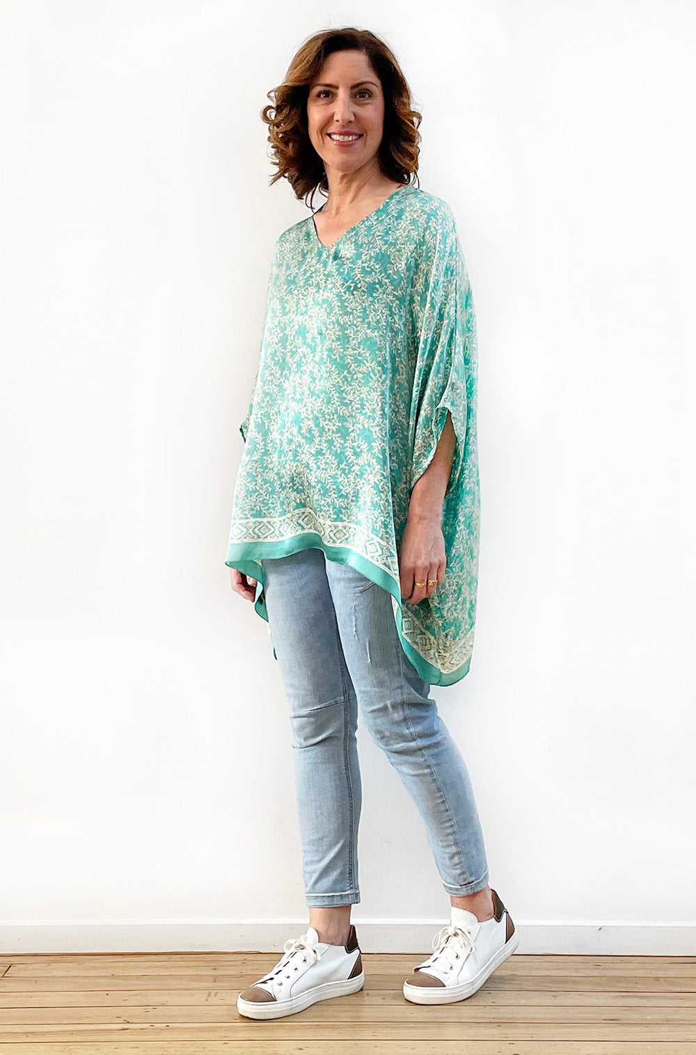 SILK PONCHO IN SOFT GREEN VINE PRINT