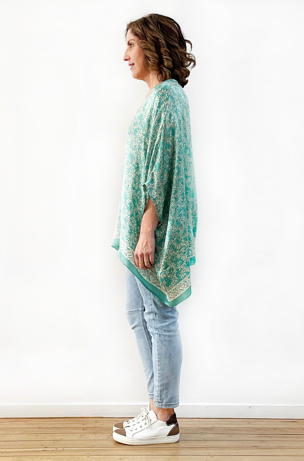 SILK PONCHO IN SOFT GREEN VINE PRINT