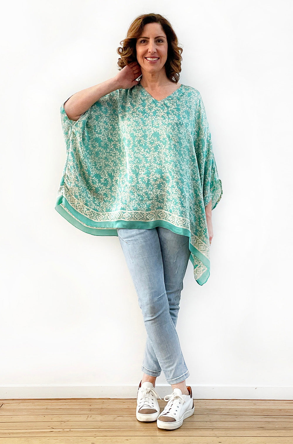 SILK PONCHO IN SOFT GREEN VINE PRINT
