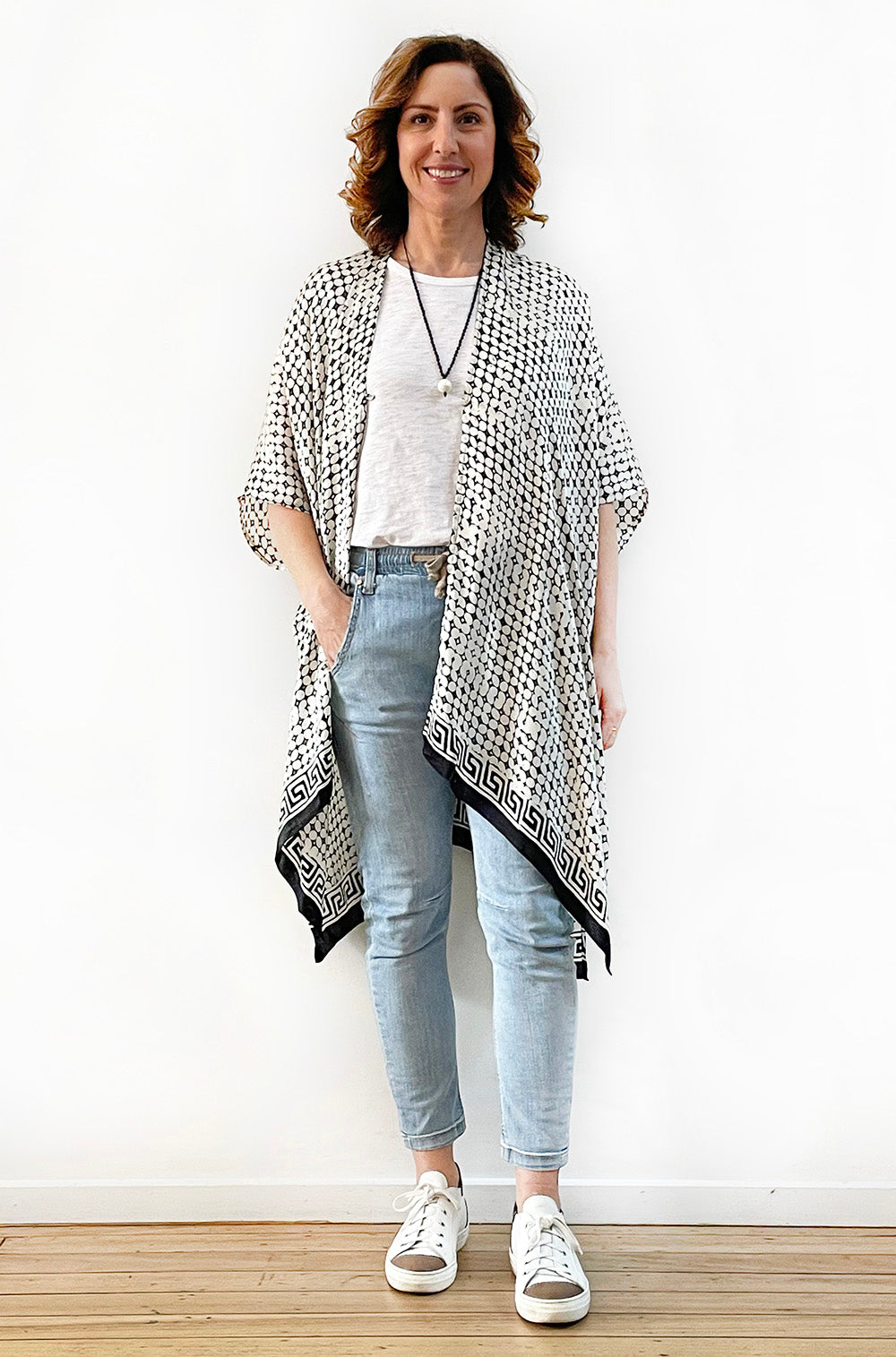 SILK KIMONO IN BLACK TILE PRINT