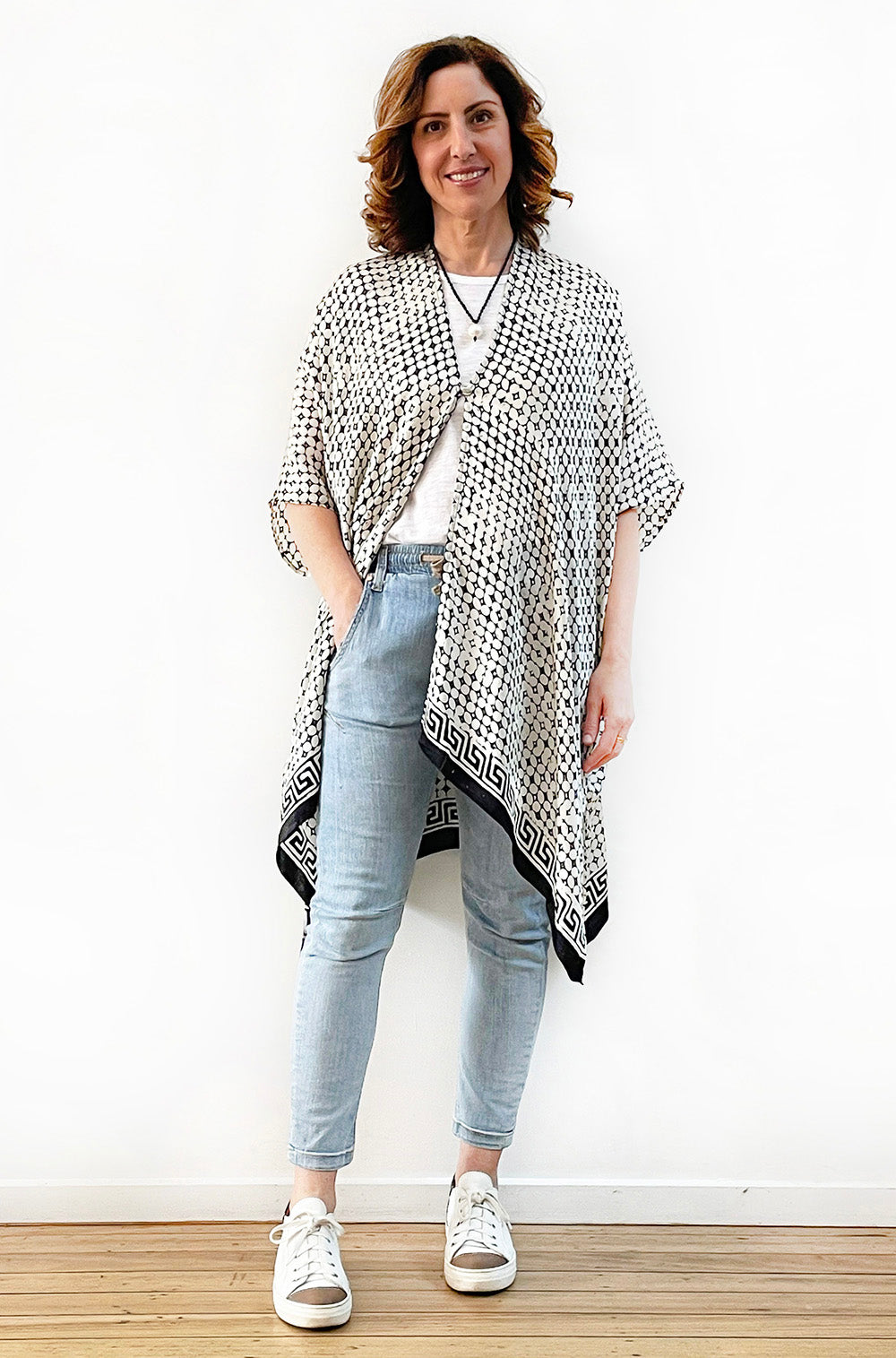 SILK KIMONO IN BLACK TILE PRINT