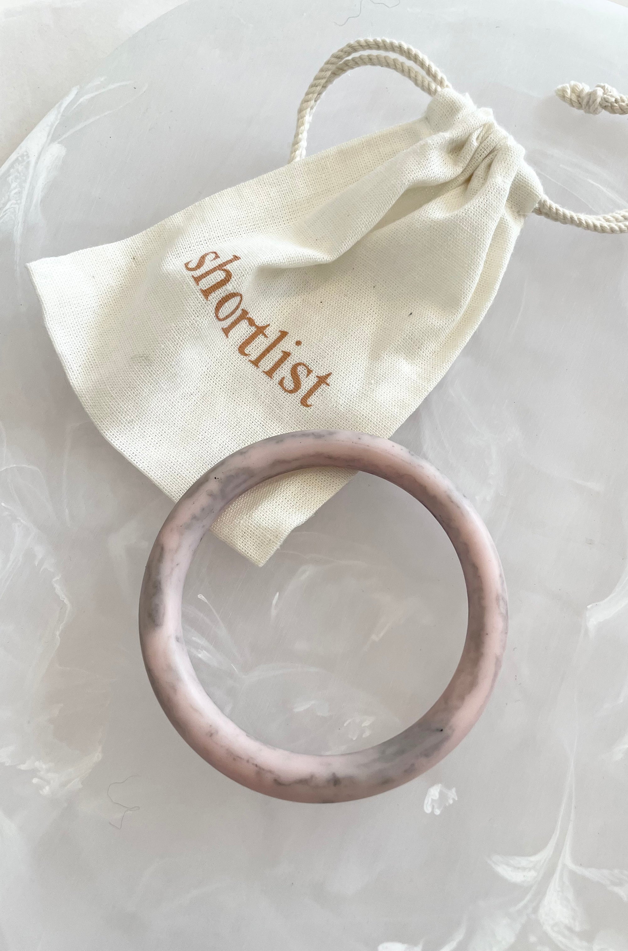 RESIN ROUND BANGLE PINK MARBLE