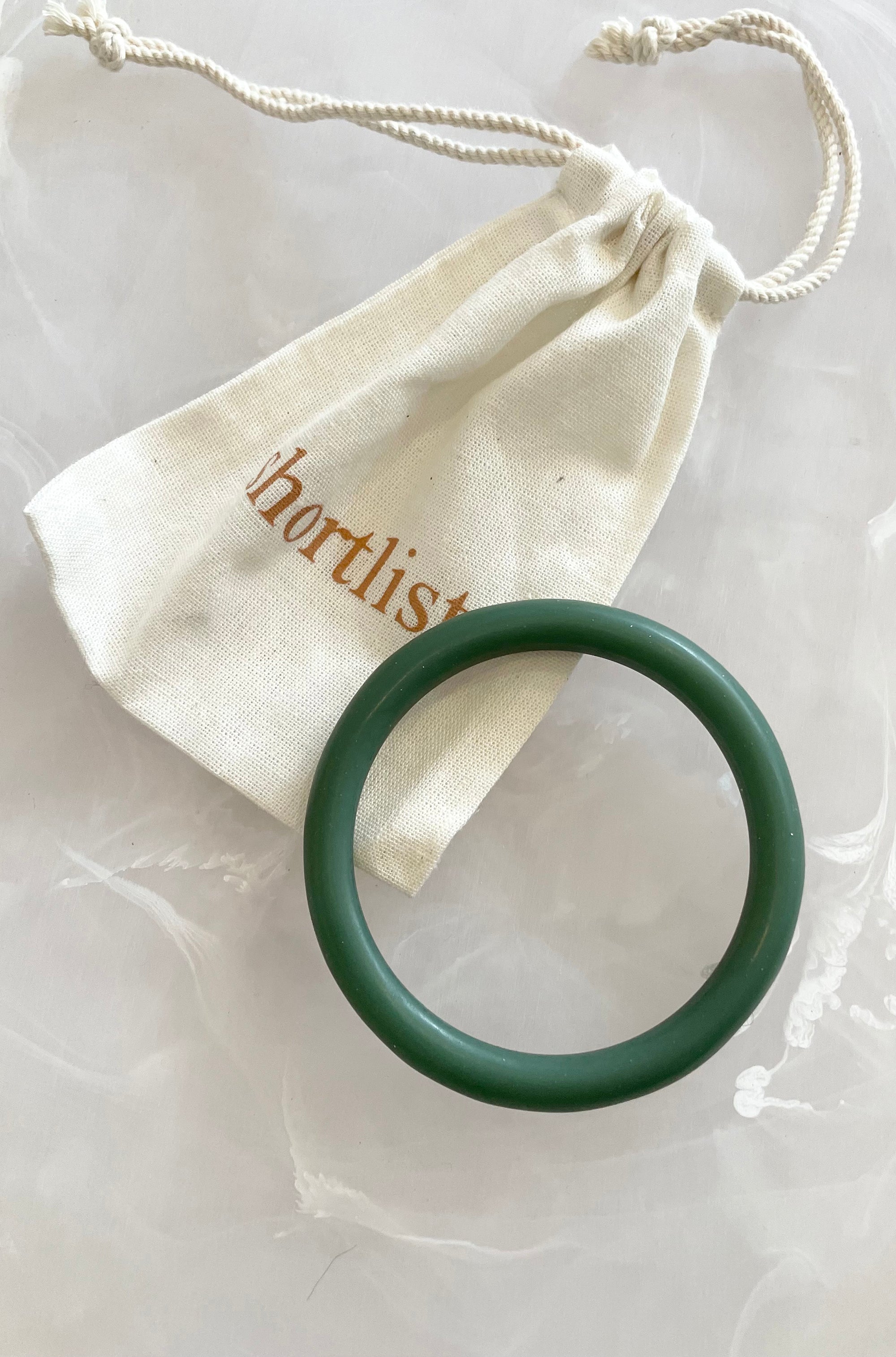 RESIN ROUND BANGLE FOREST GREEN