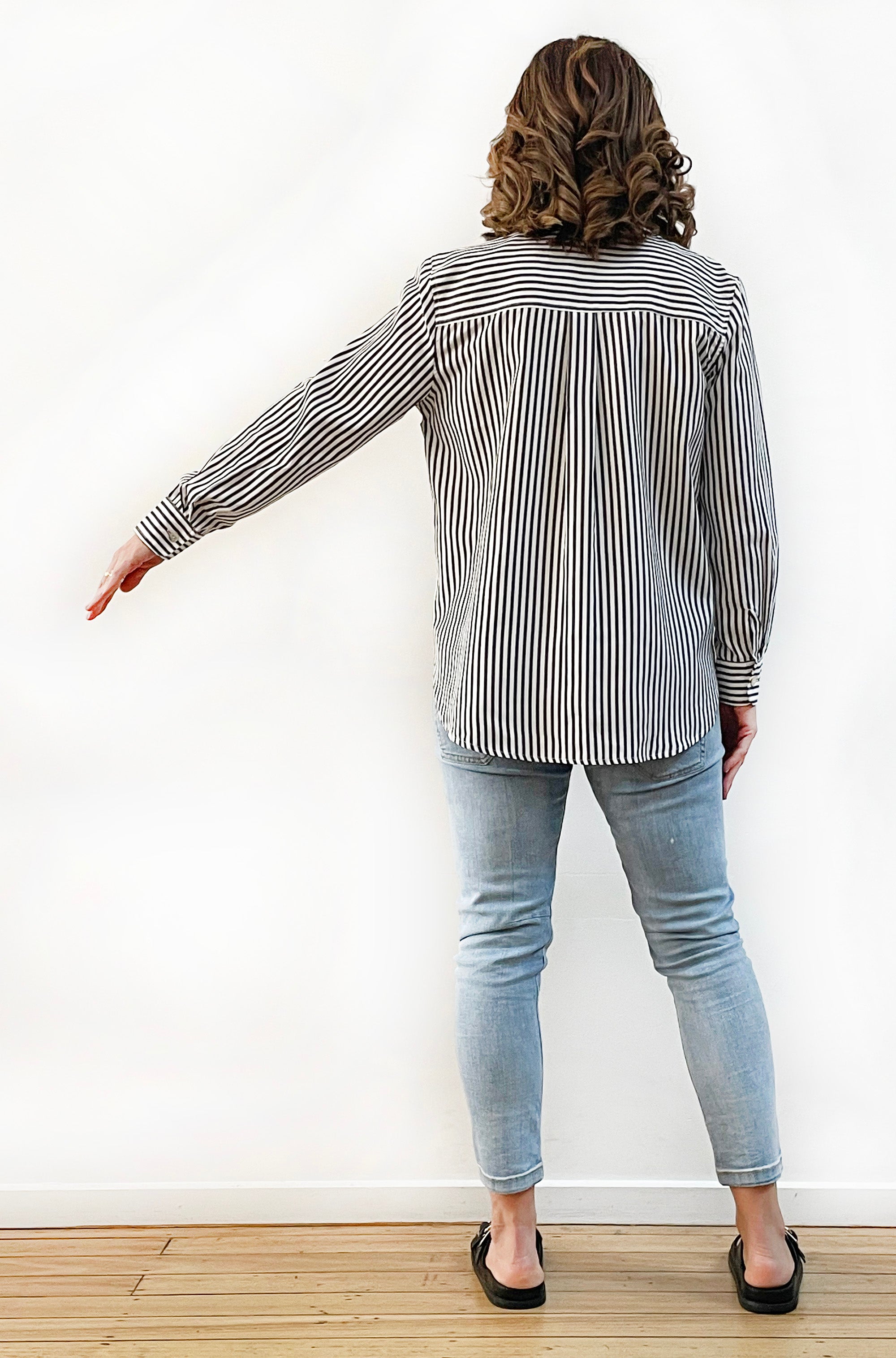 COTTON SLIM CUT CLASSIC SHIRT BLACK STRIPE