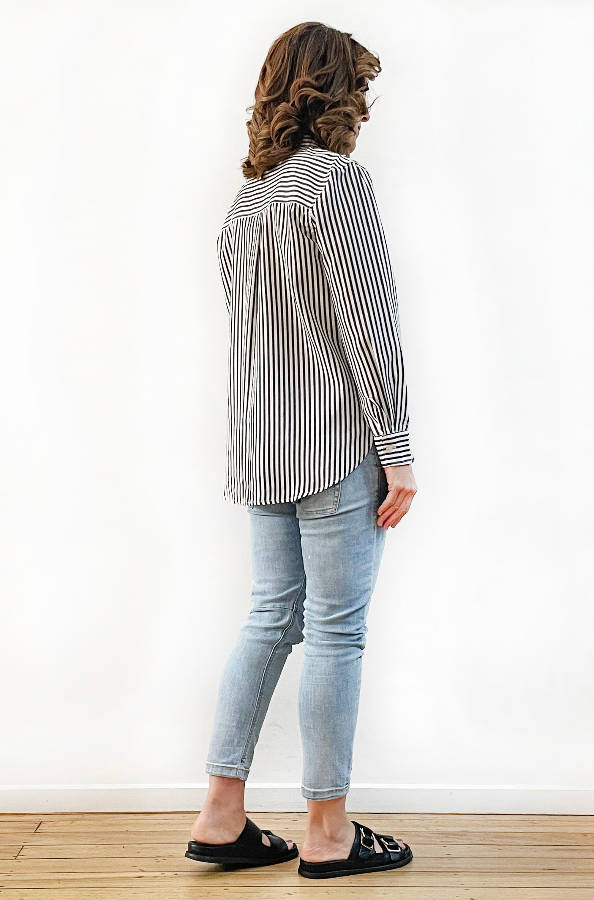 COTTON SLIM CUT CLASSIC SHIRT BLACK STRIPE