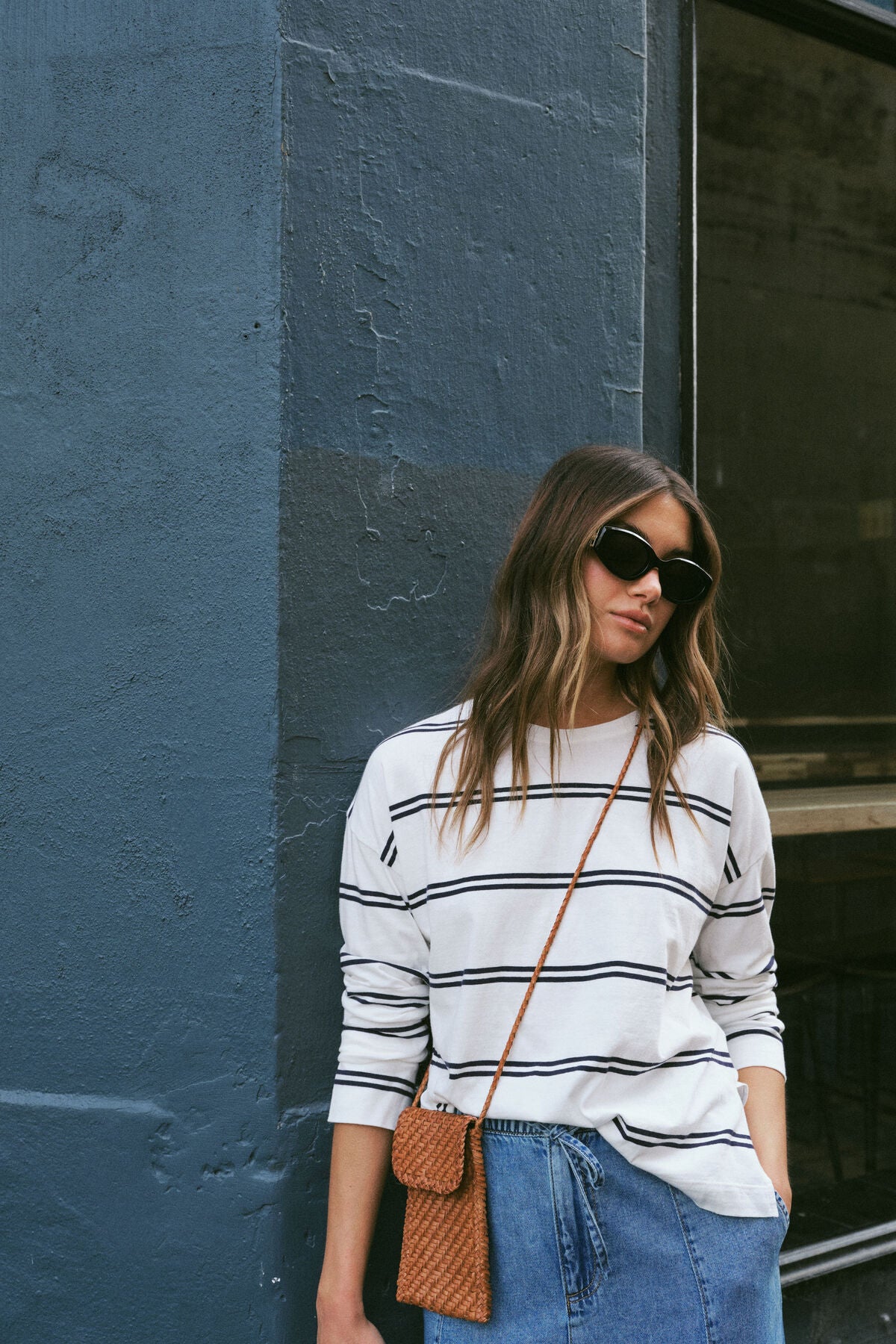 CERES LIFE 100% COTTON LONG SLEEVE SLOUCHY SPLIT HEM TEE VANILLA/NAVY STRIPE