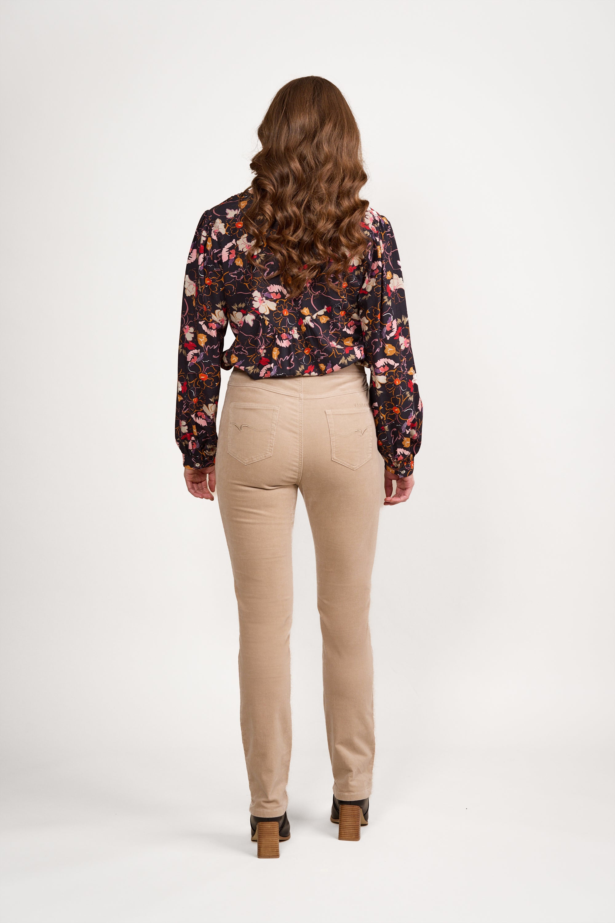 VASSALLI SLIM LEG FULL LENGTH PINWALE CORD PULL ON OAT