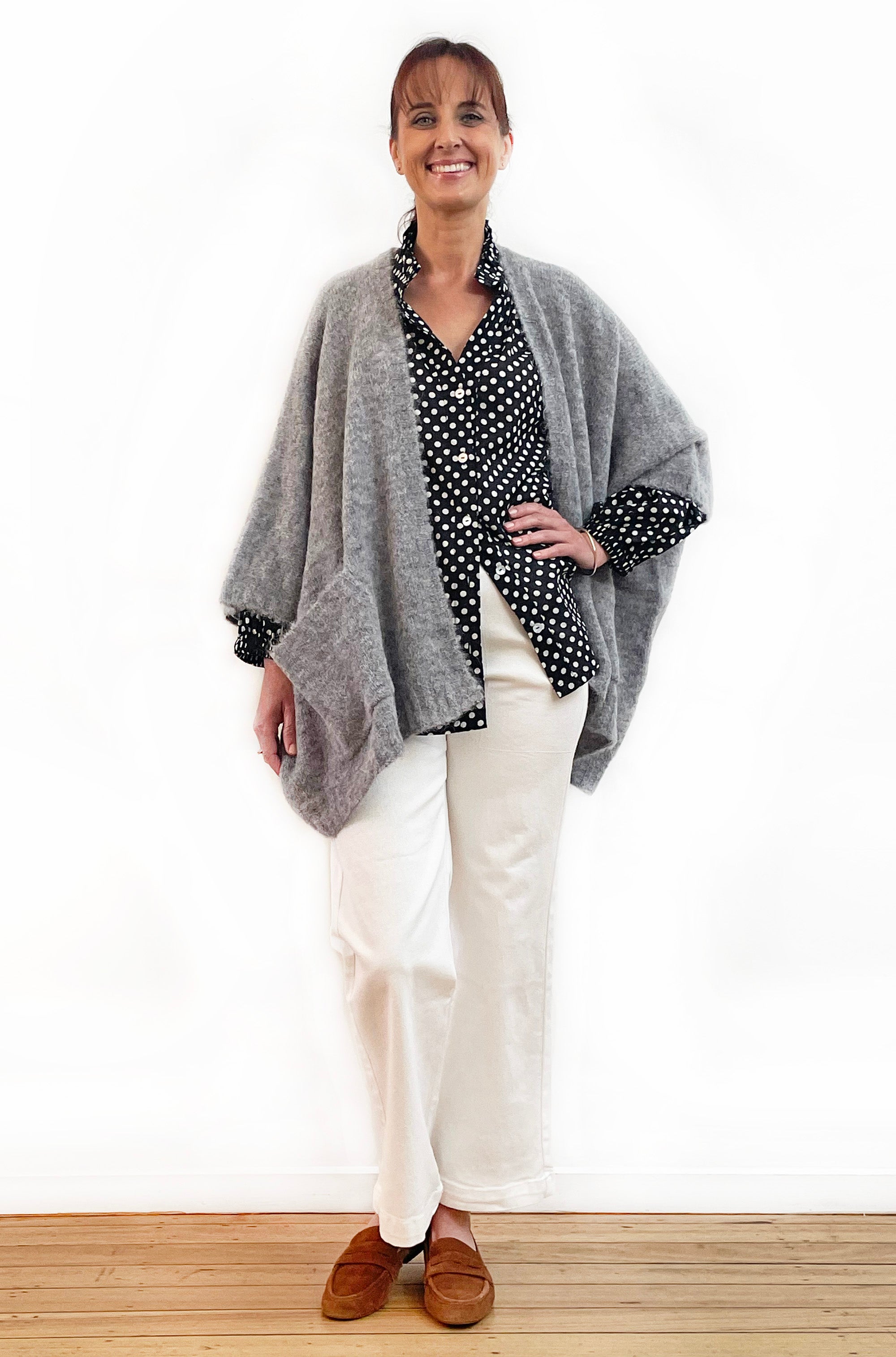 ALPACA WOOL BLEND SLEEVELESS OVERSIZED CARDI SILVER GREY