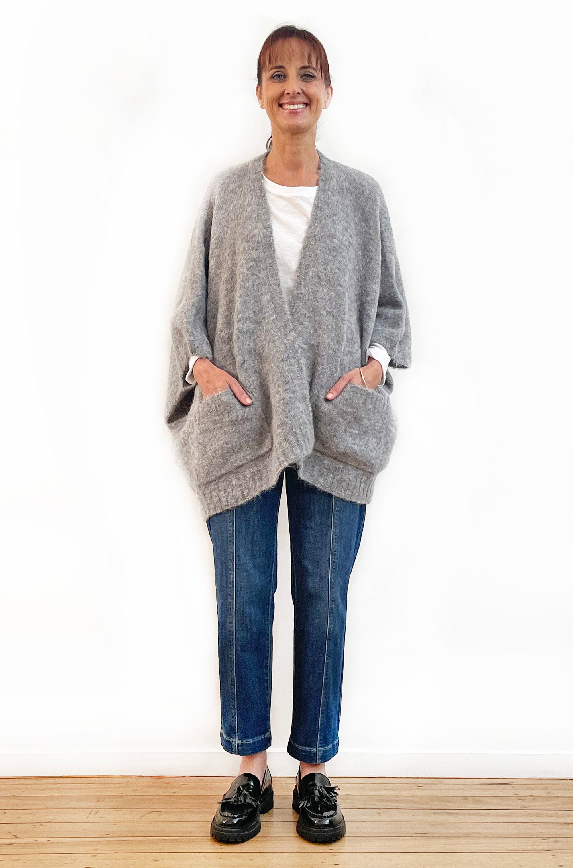ALPACA WOOL BLEND SLEEVELESS OVERSIZED CARDI SILVER GREY