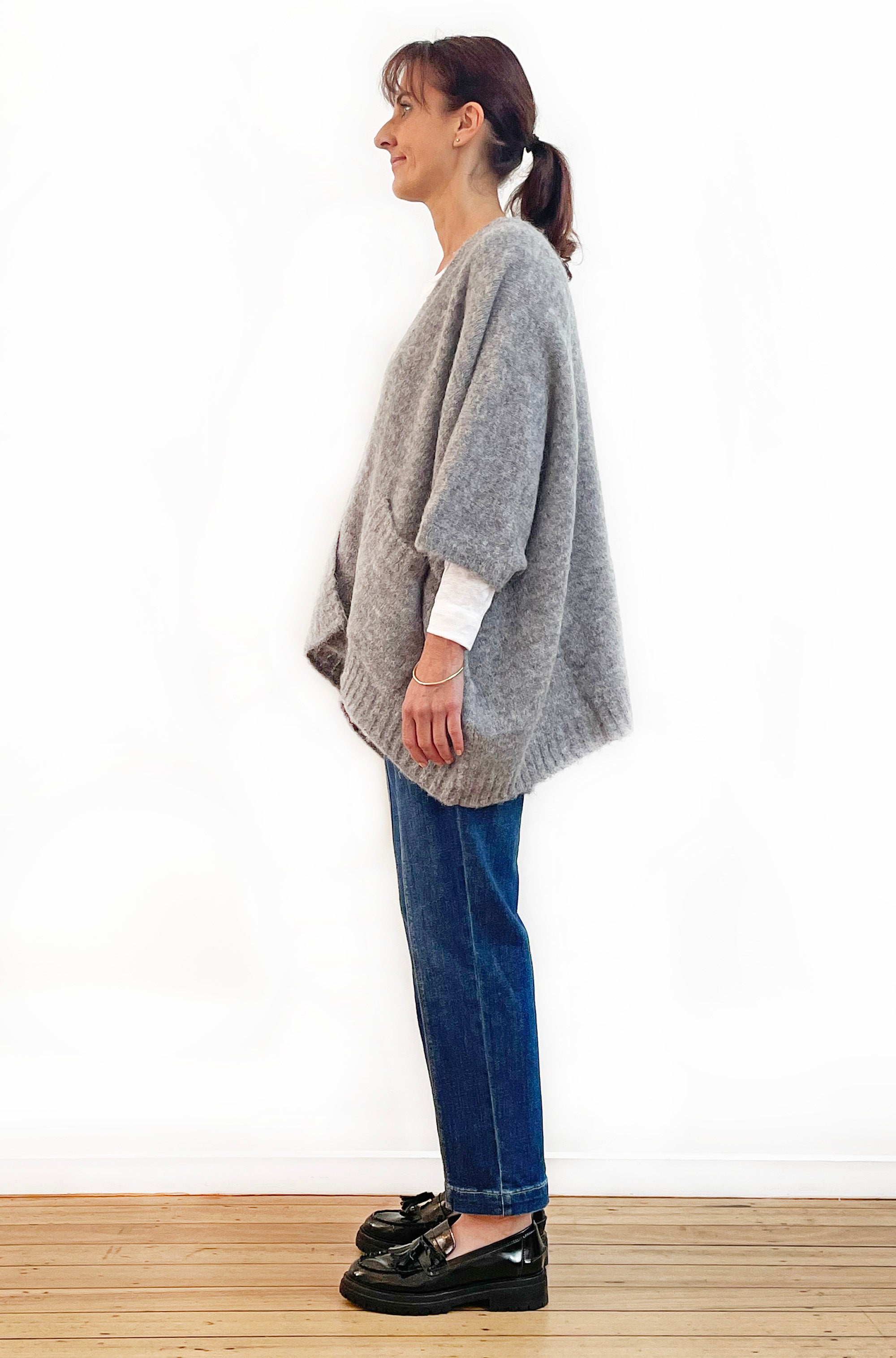 ALPACA WOOL BLEND SLEEVELESS OVERSIZED CARDI SILVER GREY