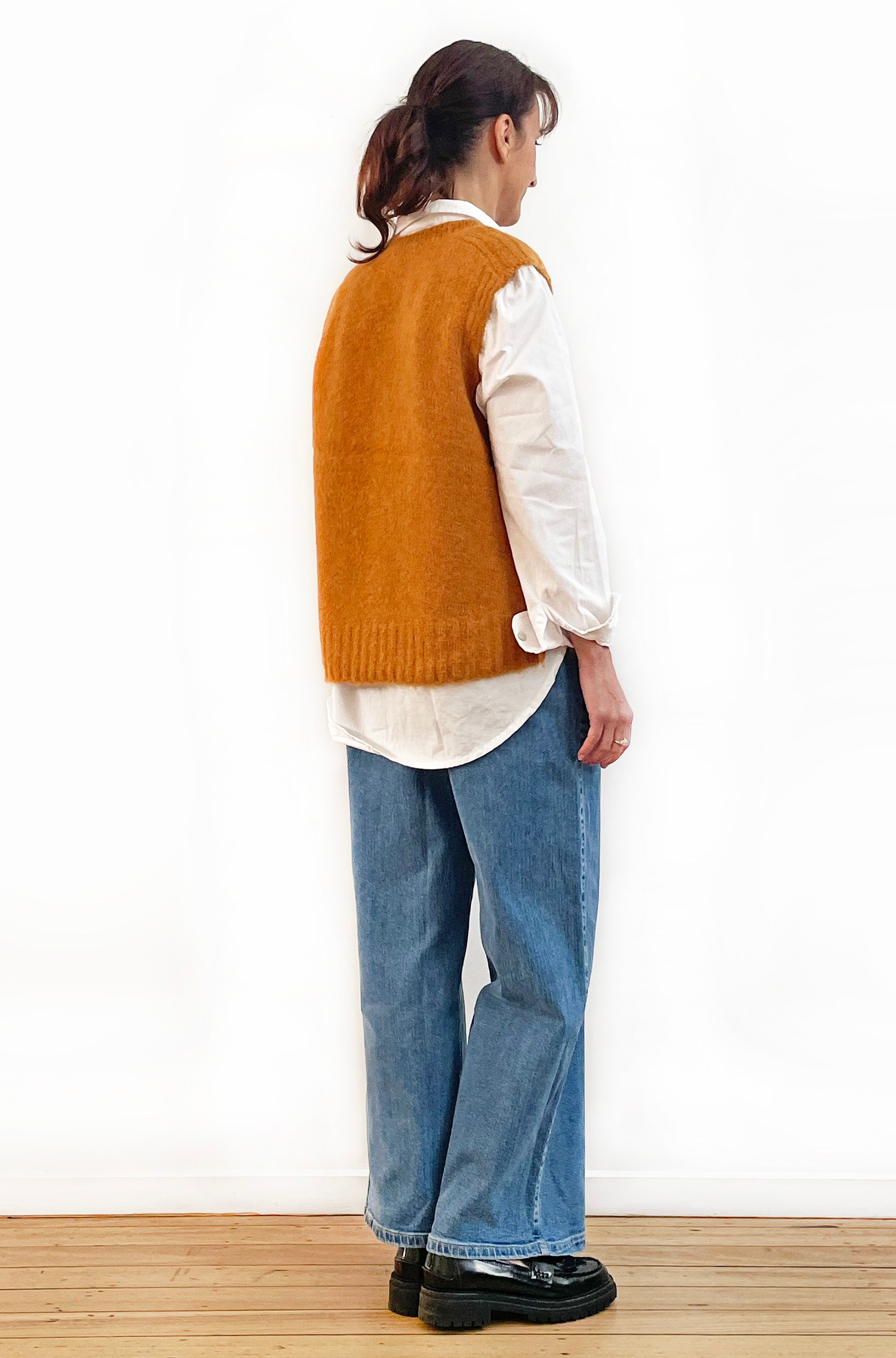 ALPACA/WOOL BLEND V-NECK VEST GINGER