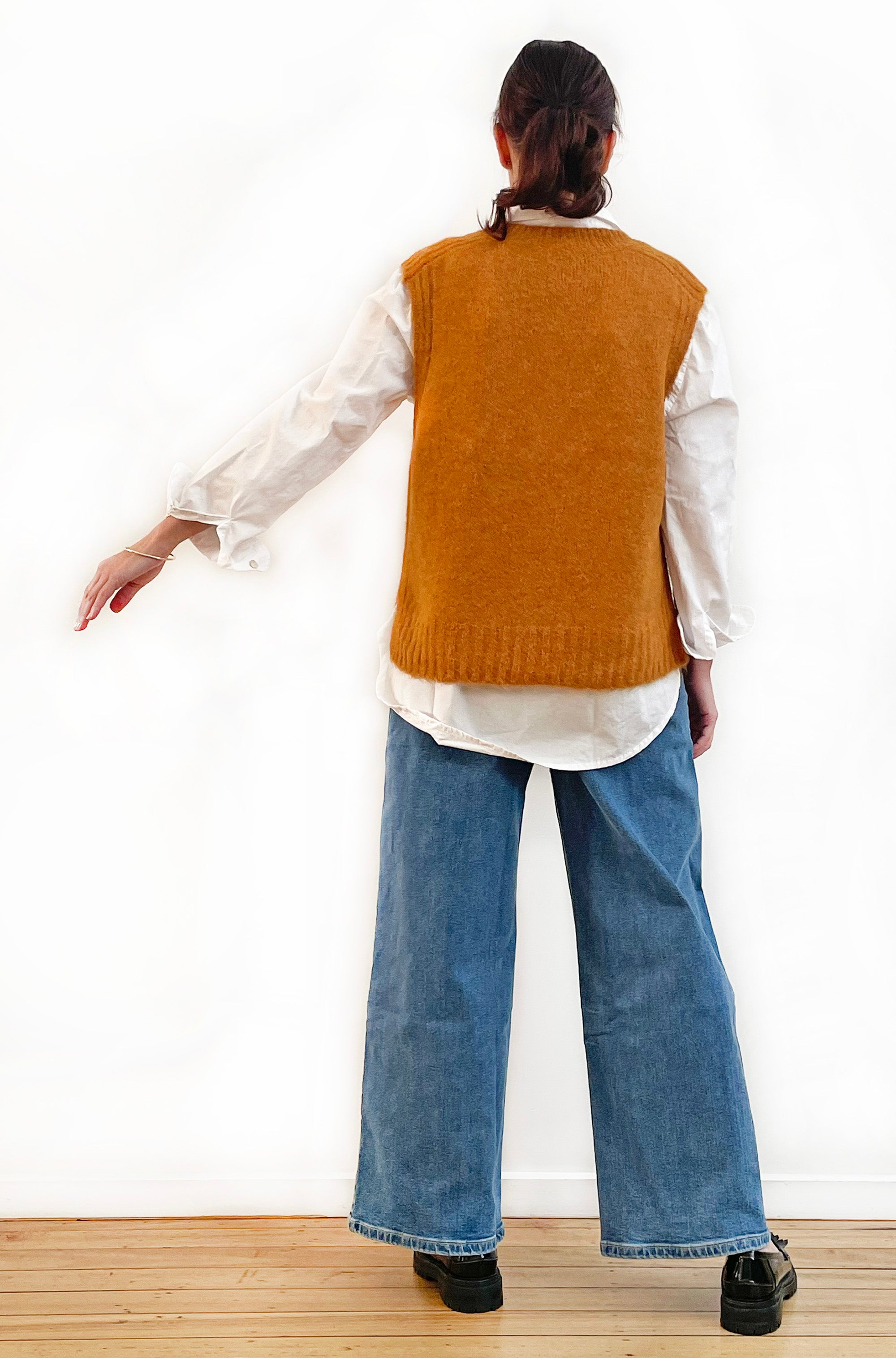 ALPACA/WOOL BLEND V-NECK VEST GINGER