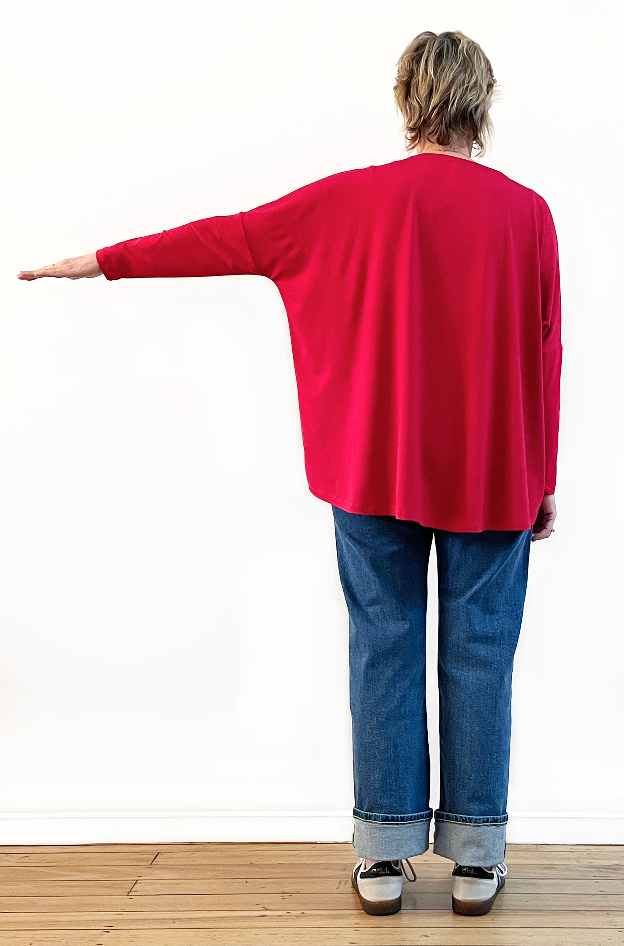 BAMBOO LONG SLEEVE CURVED HEM BOX TOP GERANIUM