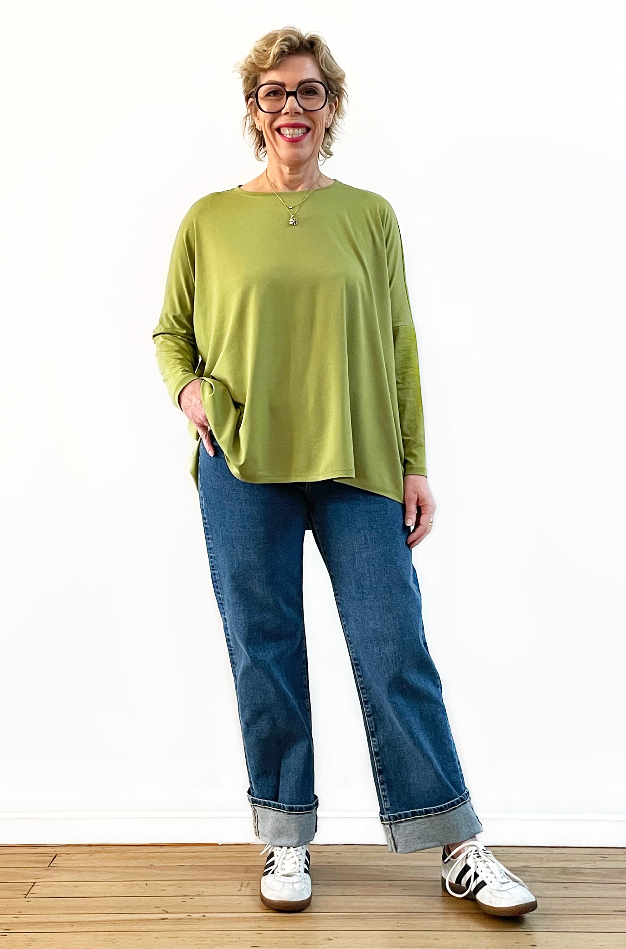 BAMBOO LONG SLEEVE CURVED HEM BOX TOP LEAF