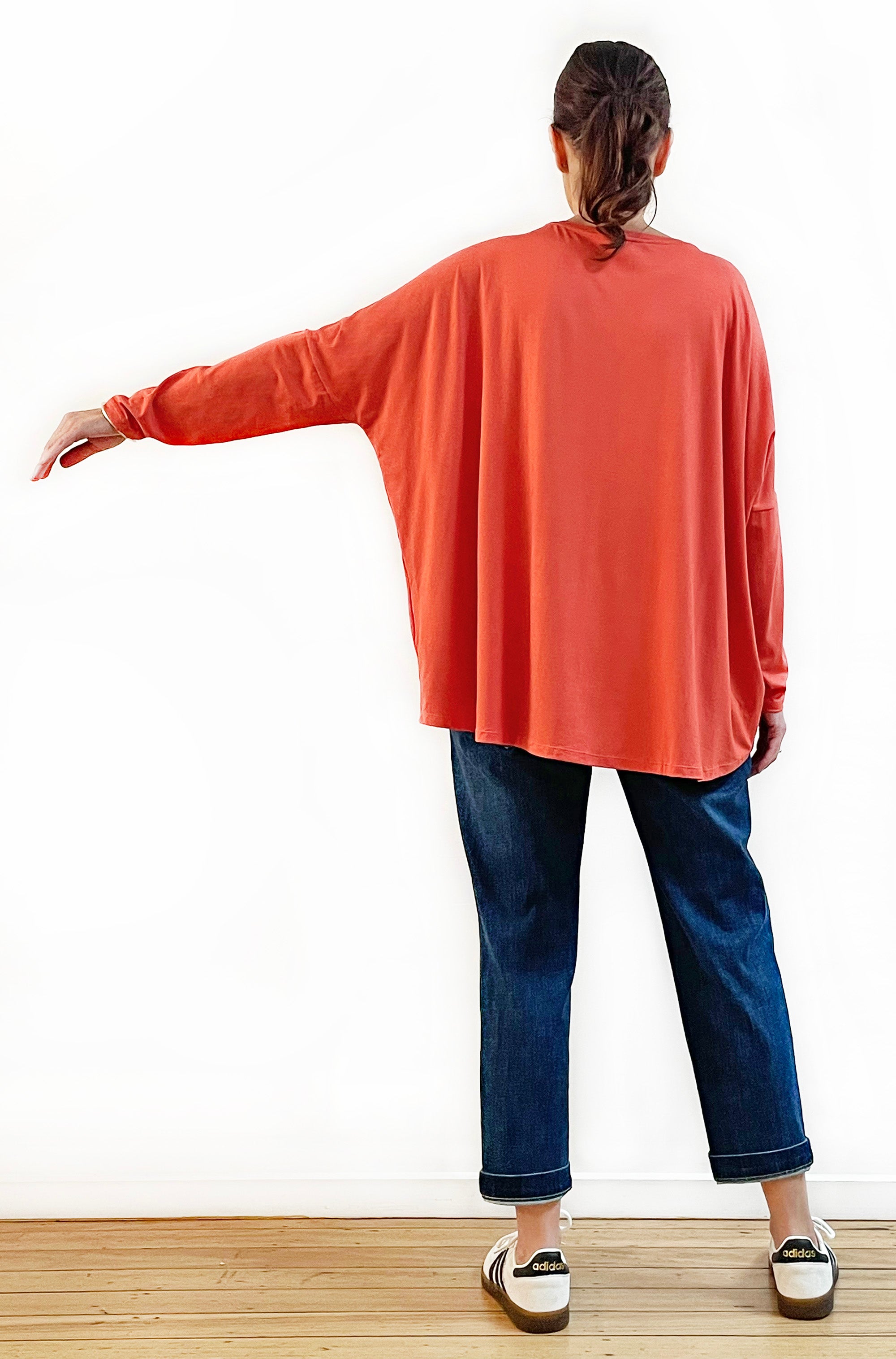 BAMBOO LONG SLEEVE CURVED HEM BOX TOP PAPAYA