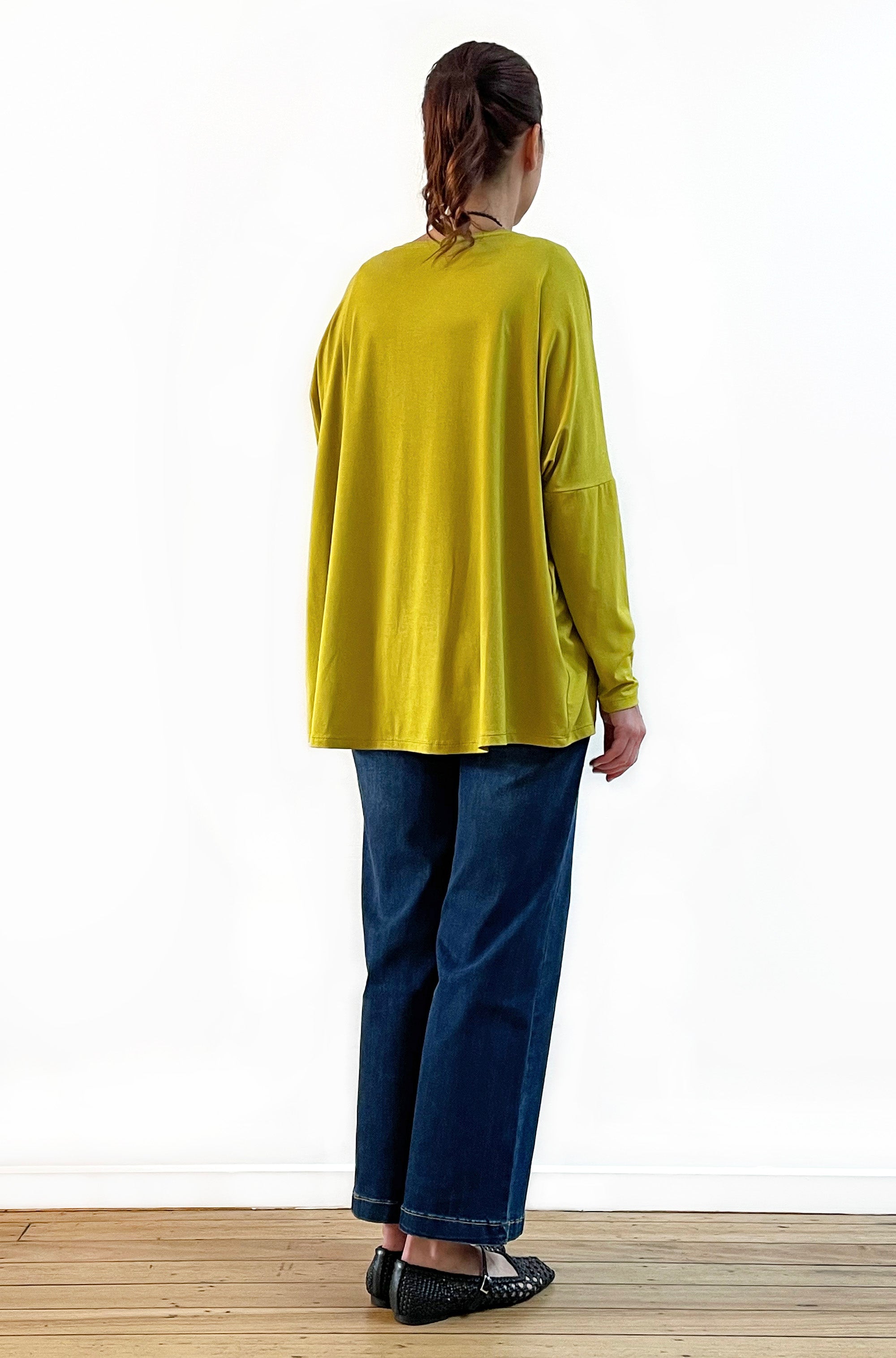 BAMBOO LONG SLEEVE CURVED HEM BOX TOP PICKLE