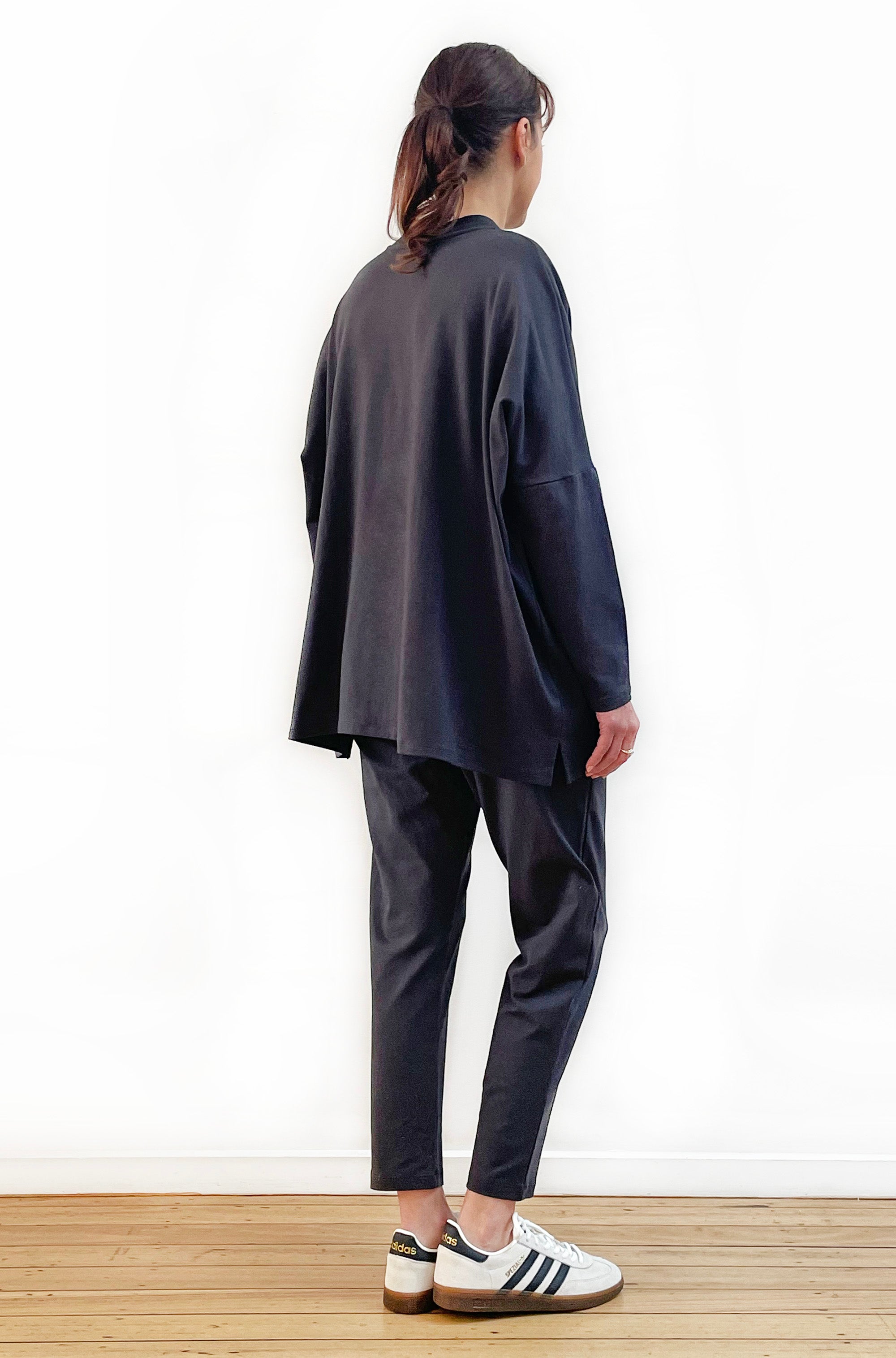 BAMBOO/ORGANIC COTTON BUTTON THRU CARDI GRAPHITE