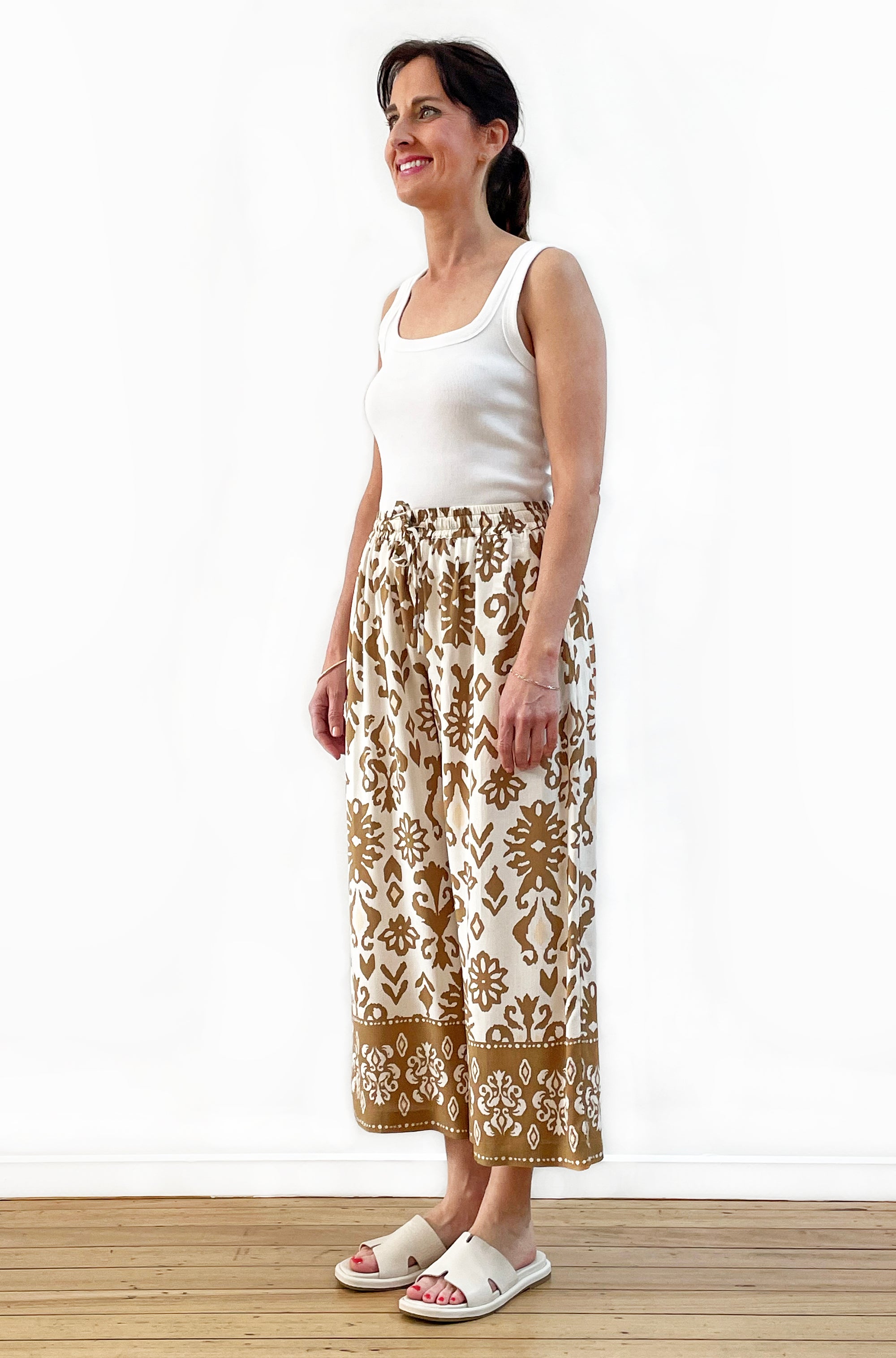 BORDER PRINT CROPPED WIDE LEG PANT BRASS
