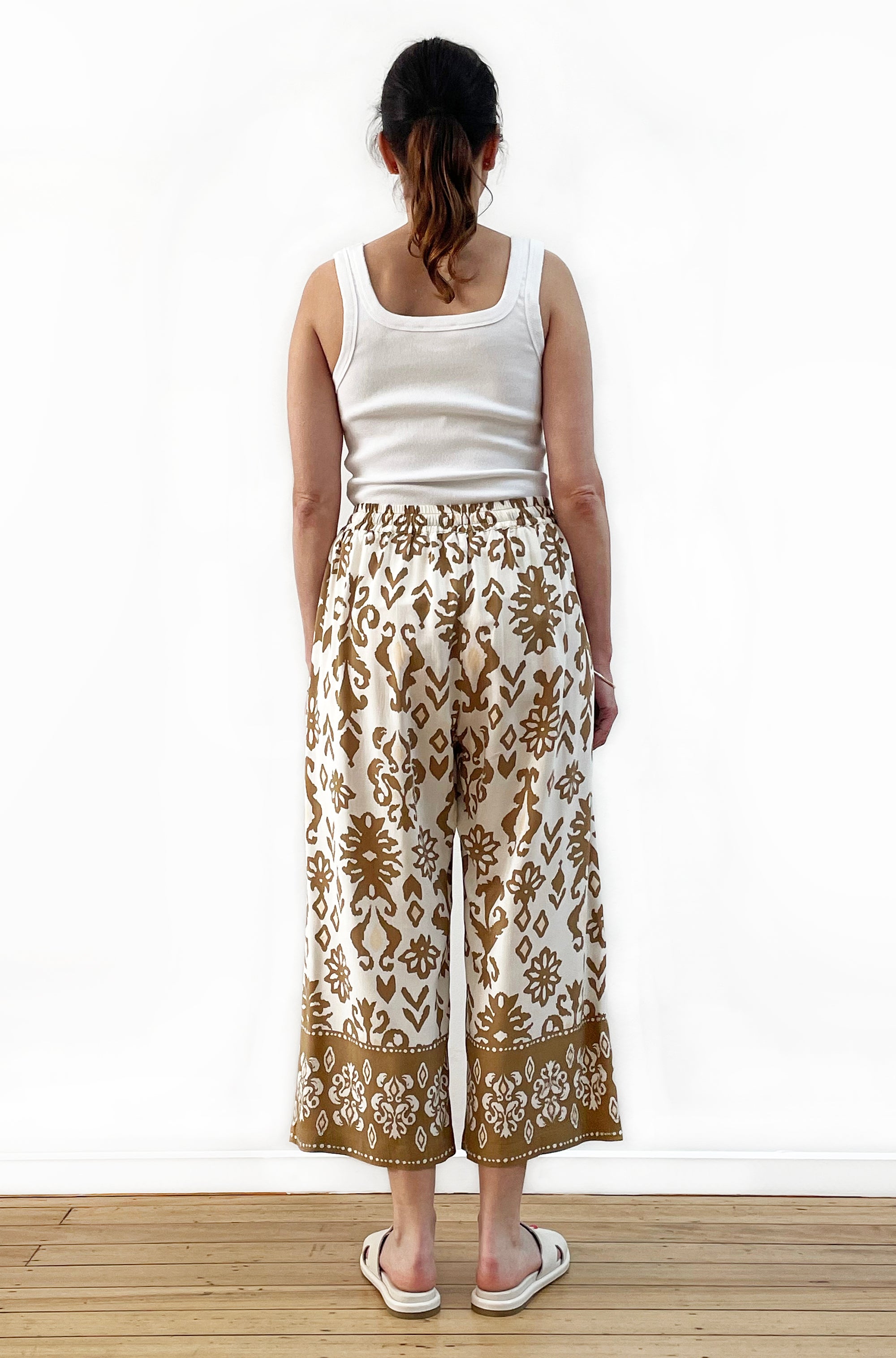 BORDER PRINT CROPPED WIDE LEG PANT BRASS