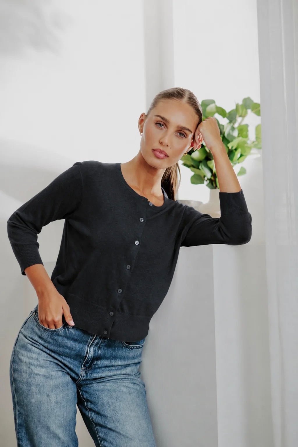 BRIDGE & LORD LINEN/COTTON 3/4 SLEEVE CROPPED CARDI ASPHALT