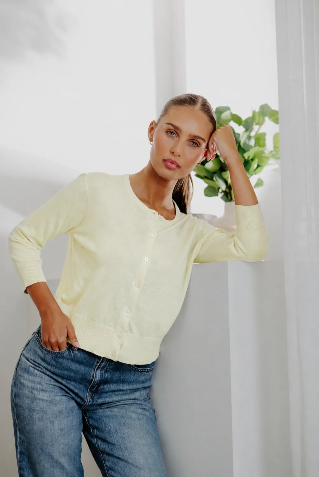 BRIDGE & LORD LINEN/COTTON 3/4 SLEEVE CROPPED CARDI LEMON