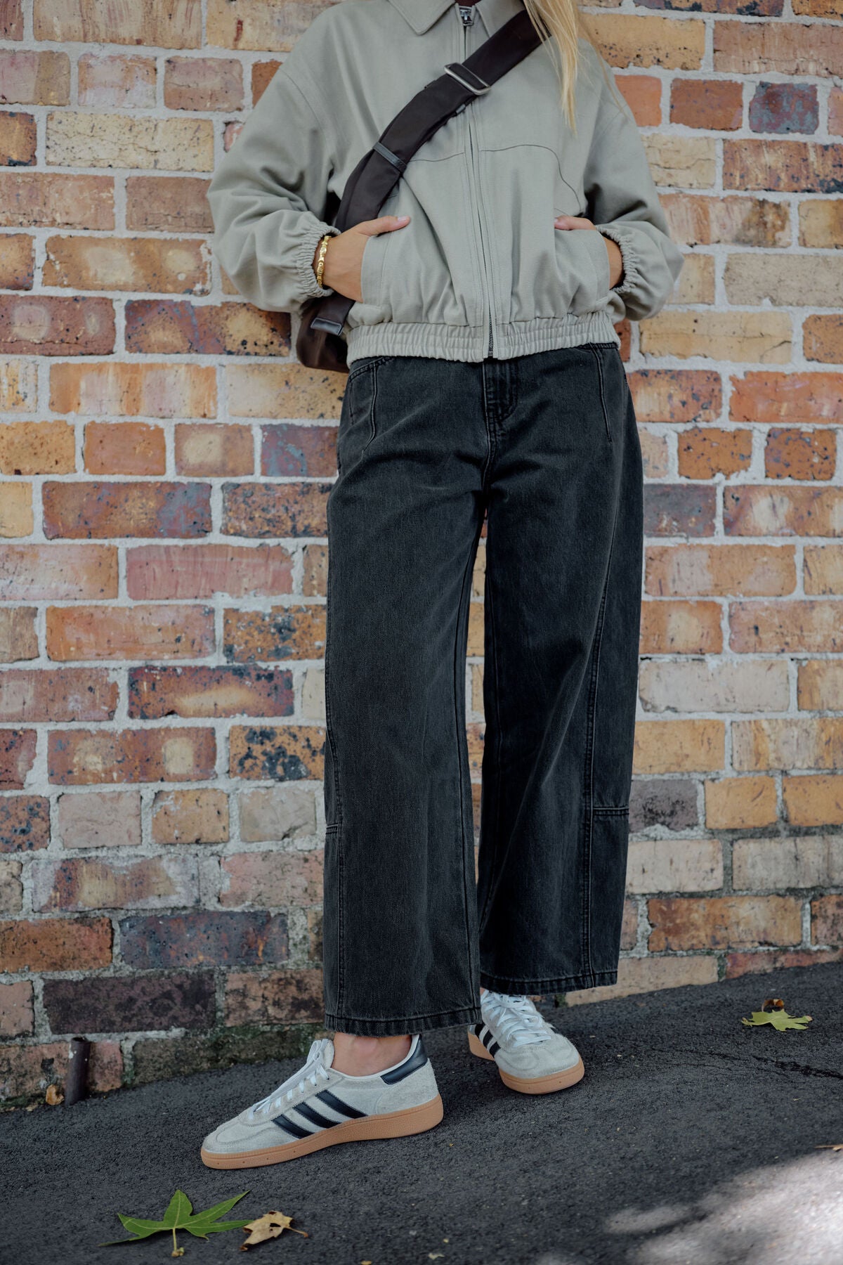 CERES LIFE DEMI BARREL JEAN FADED BLACK