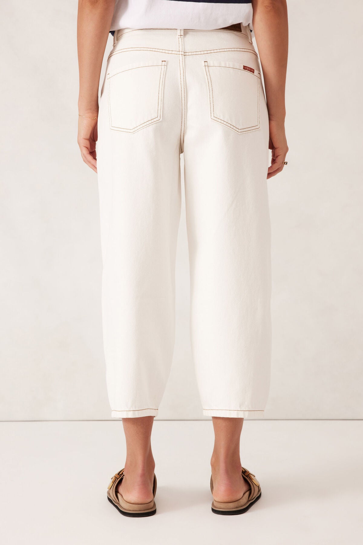 CERES LIFE MAGGIE TAPERED BARREL JEAN FRESH ECRU