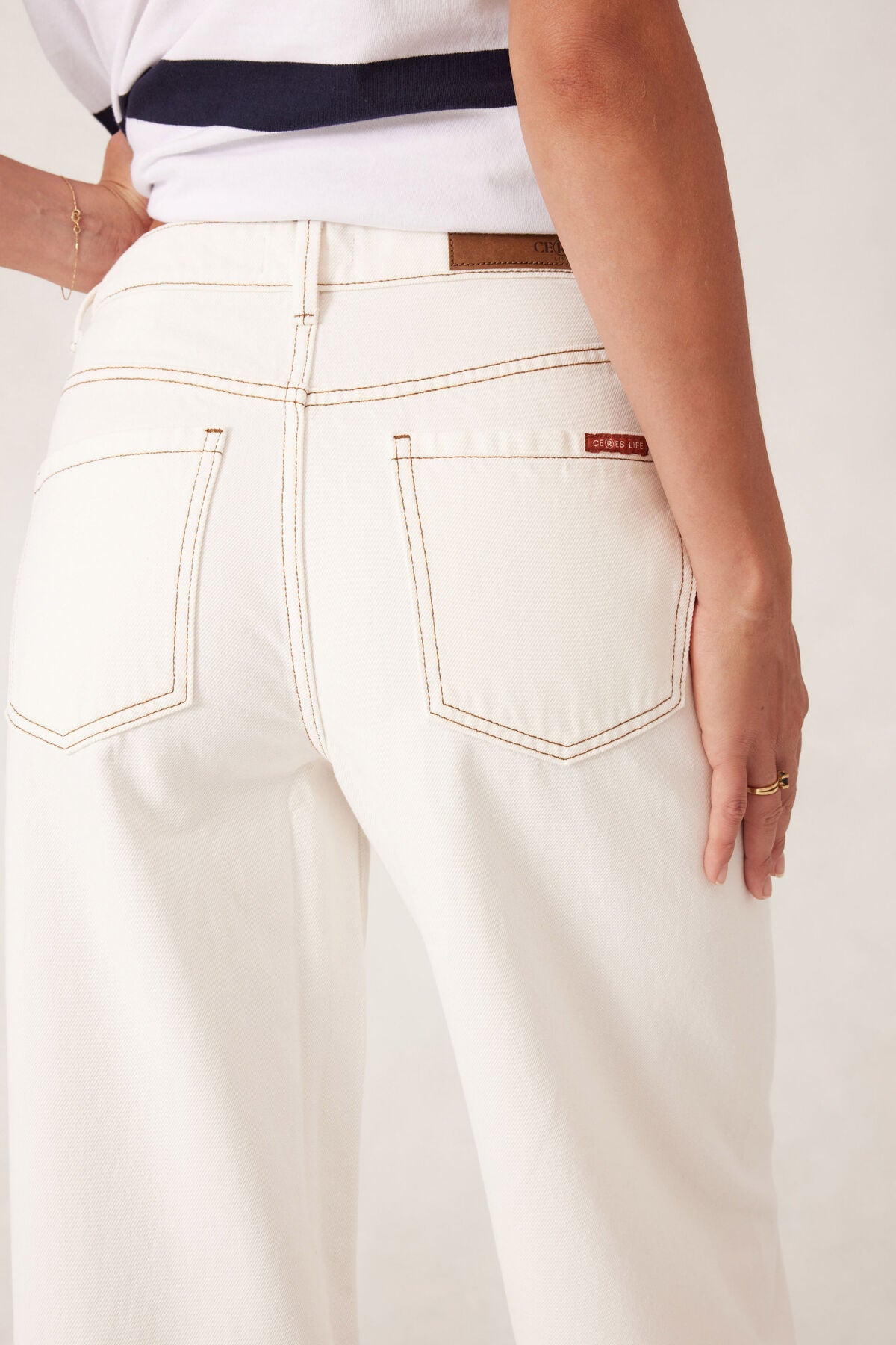 CERES LIFE MAGGIE TAPERED BARREL JEAN FRESH ECRU