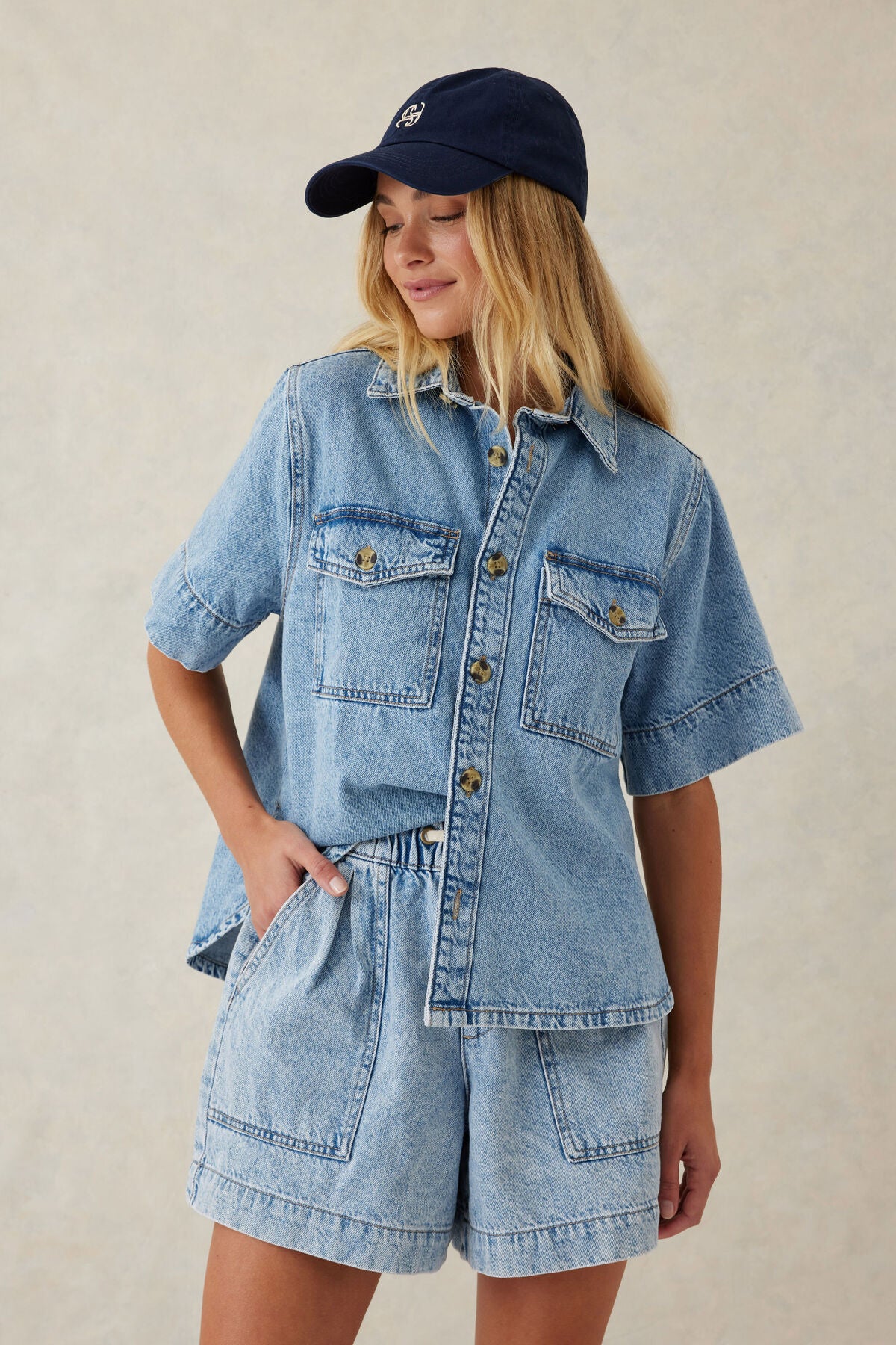 CERES LIFE DARCY RELAXED EVERYDAY SHORT VINTAGE BLUE DENIM