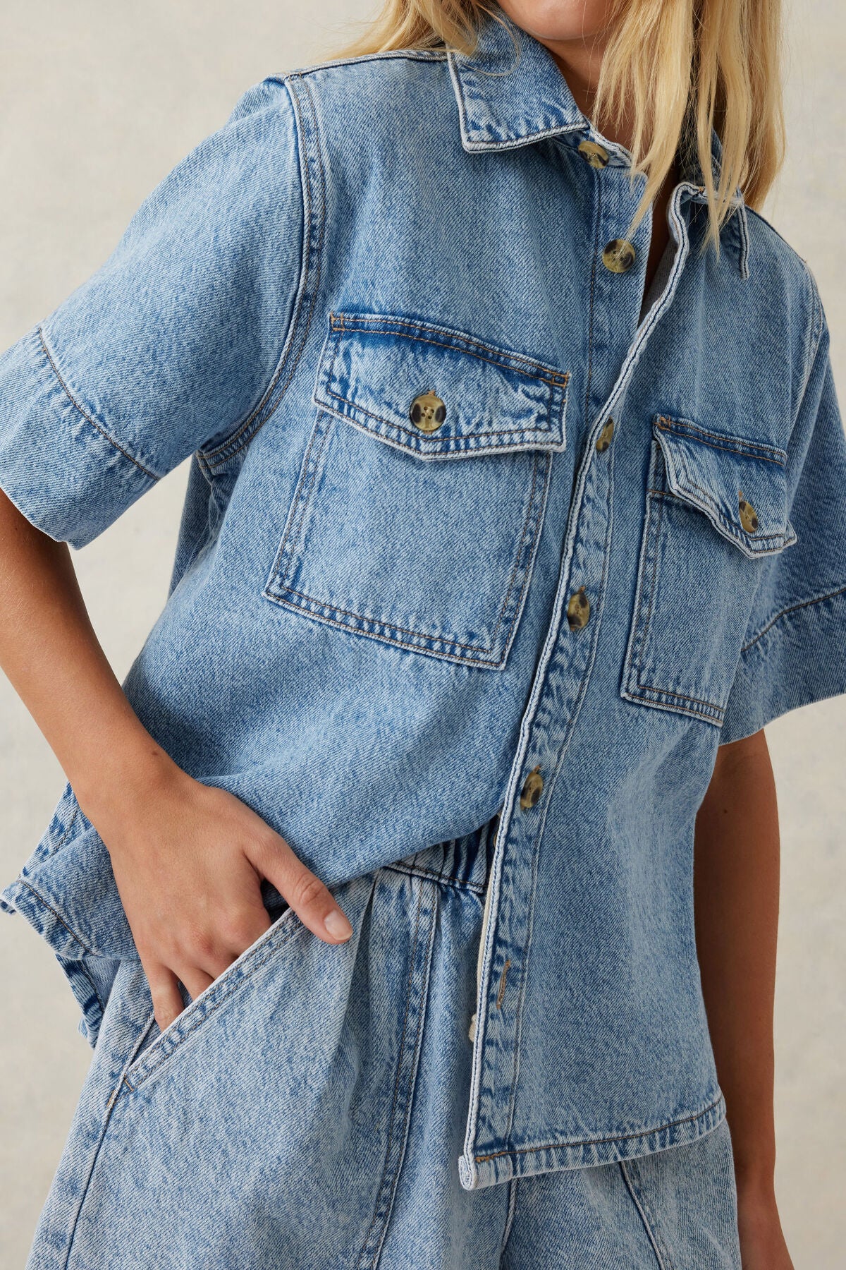 CERES LIFE SHORT SLEEVE BOXY SHIRT VINTAGE BLUE DENIM