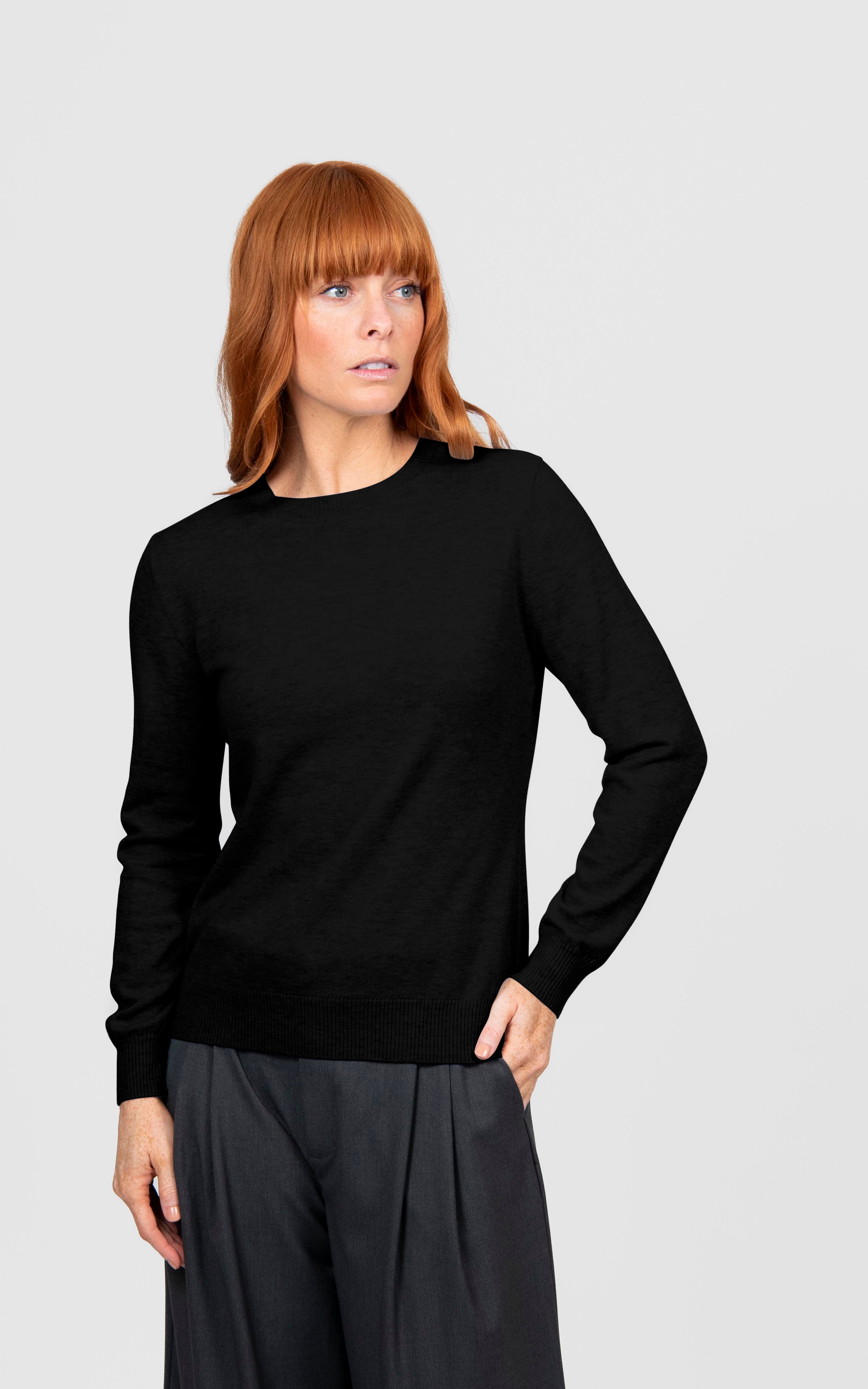 BRIDGE & LORD MERINO CASHMERE CHLOE CREW NECK PULLOVER BLACK