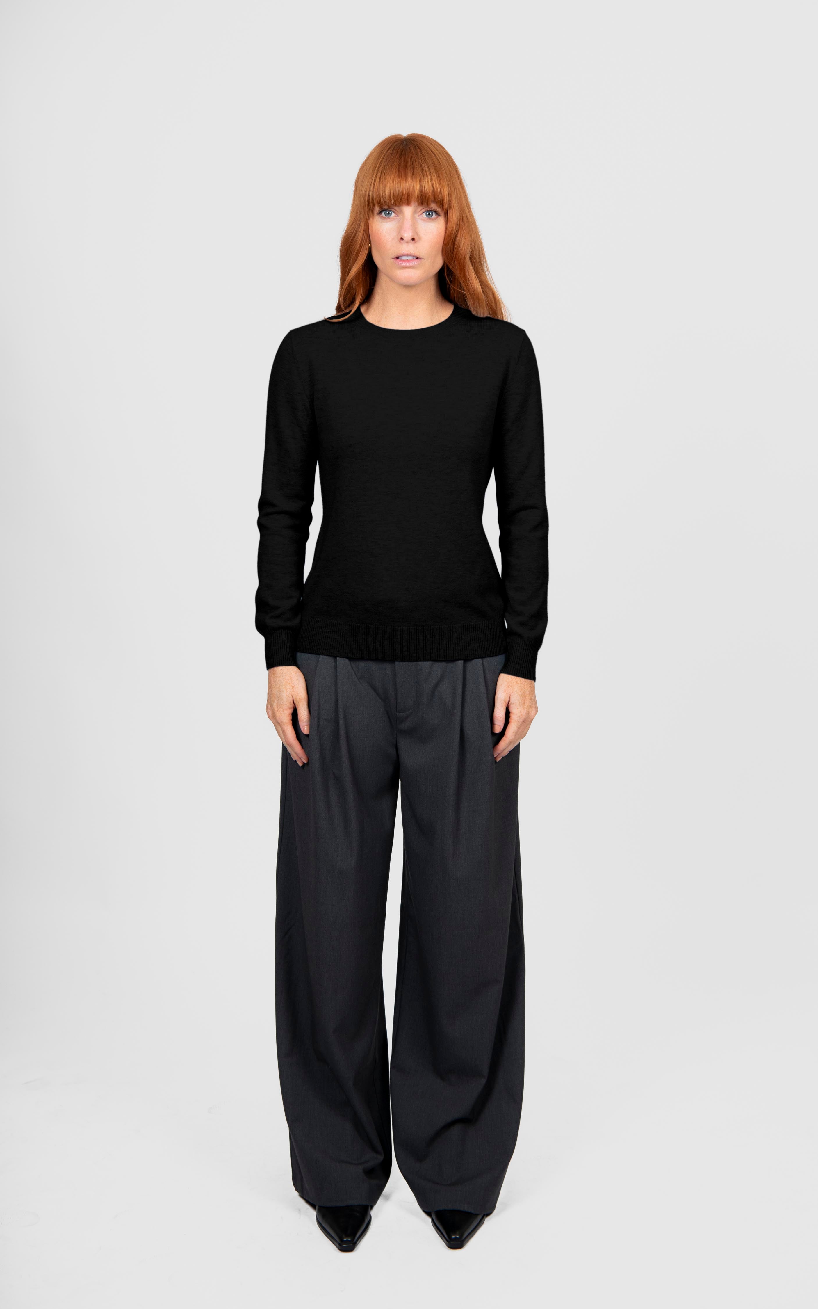 BRIDGE & LORD MERINO CASHMERE CHLOE CREW NECK PULLOVER BLACK
