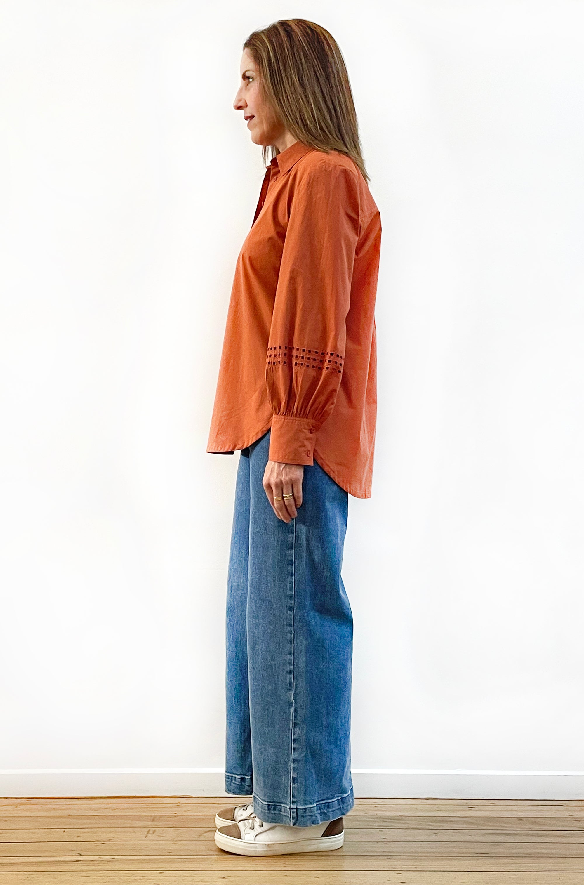 COTTON SLIM CUT CLASSIC CUTWORK SHIRT SPICE