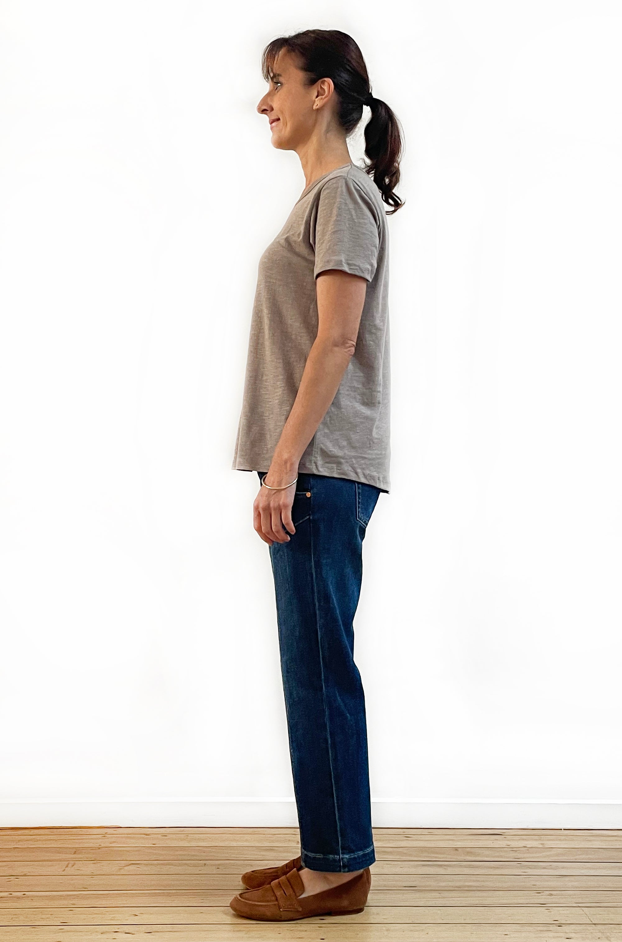 100% COTTON SHORT SLEEVE FITTED TEE TAUPE