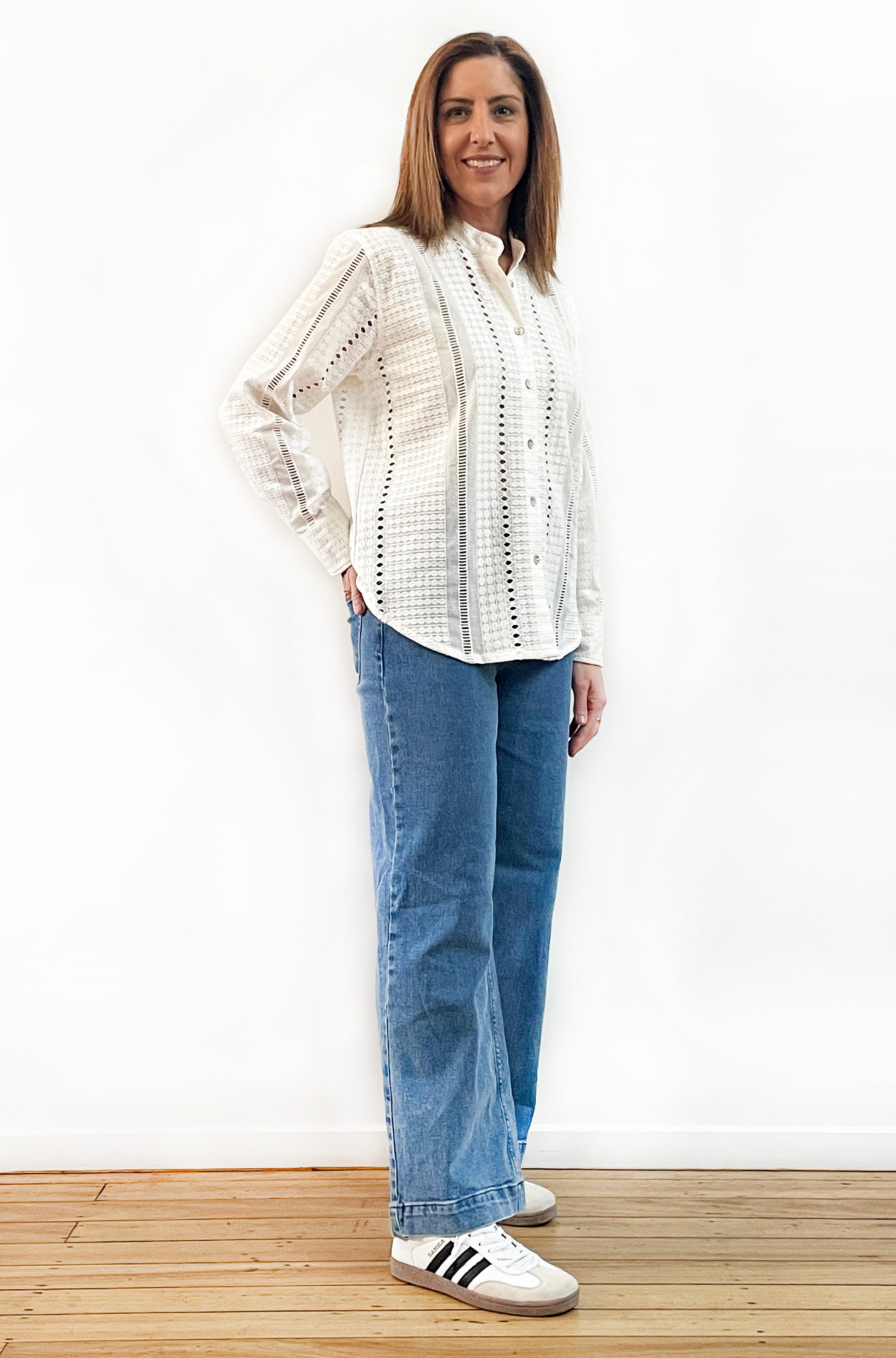 COTTON SLIM CUT BRODERIE SHIRT CREAM