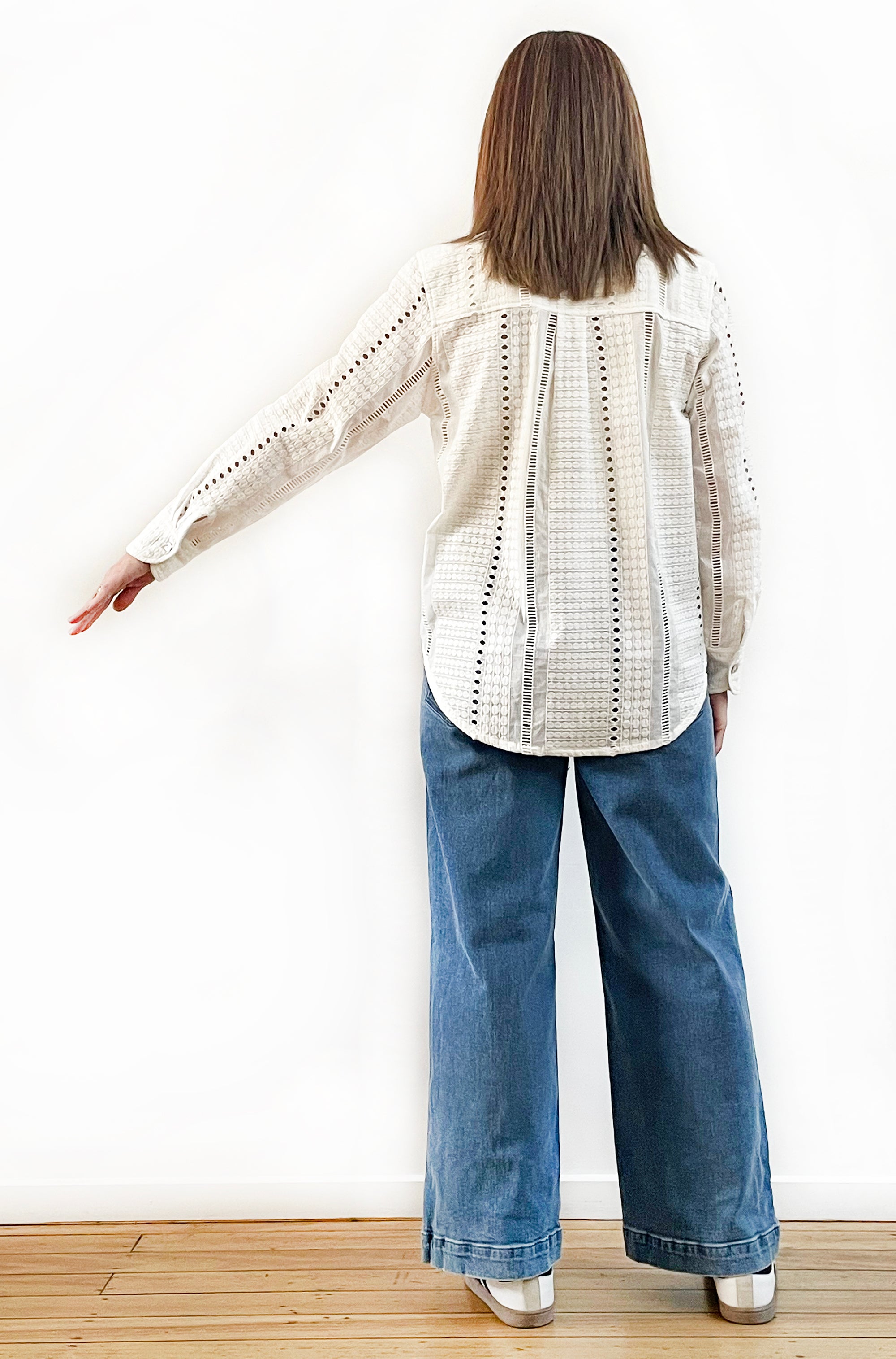 COTTON SLIM CUT BRODERIE SHIRT CREAM