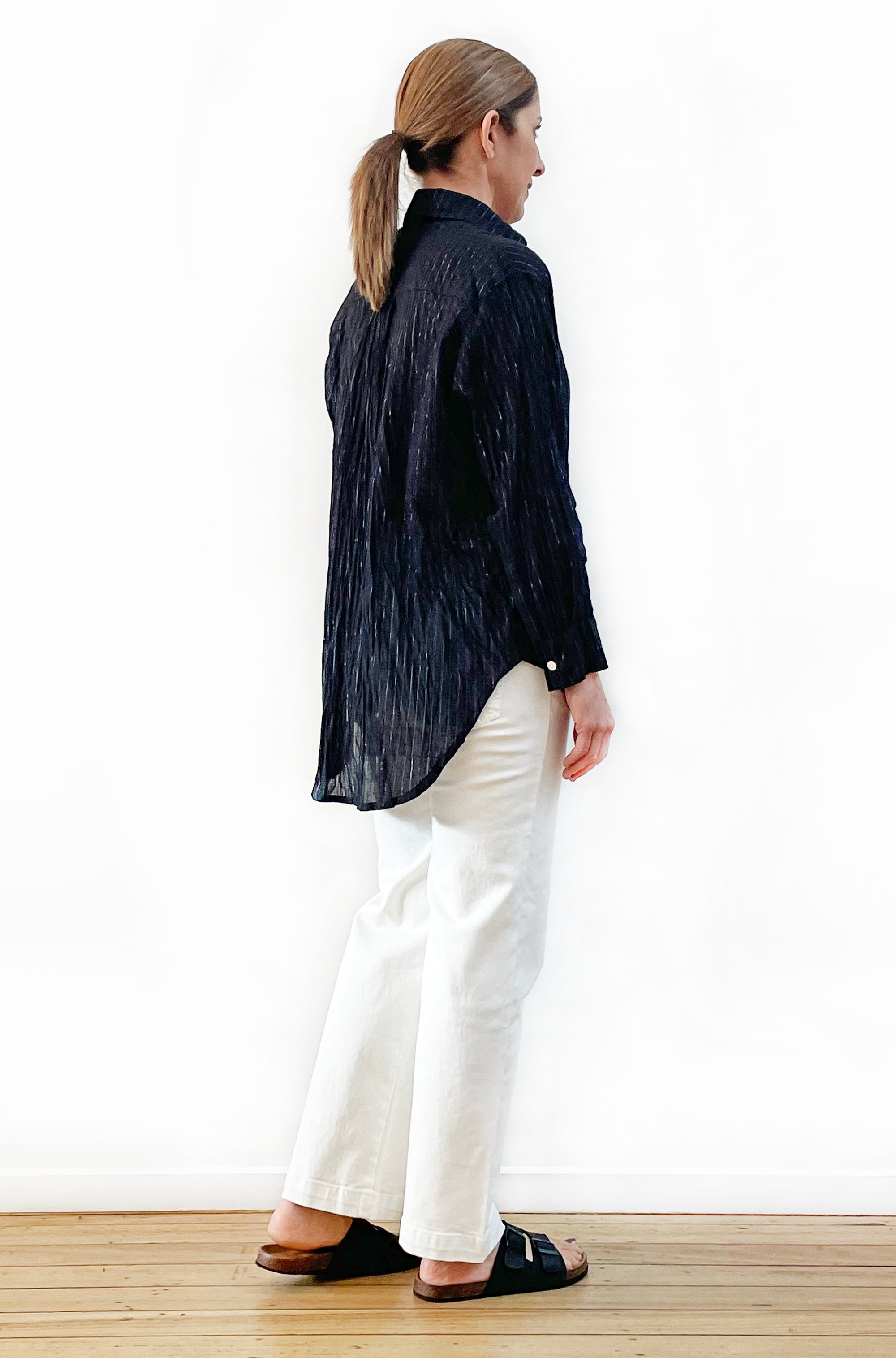 COTTON TWIST & GO SHIRT BLACK WITH SILVER STRIPE